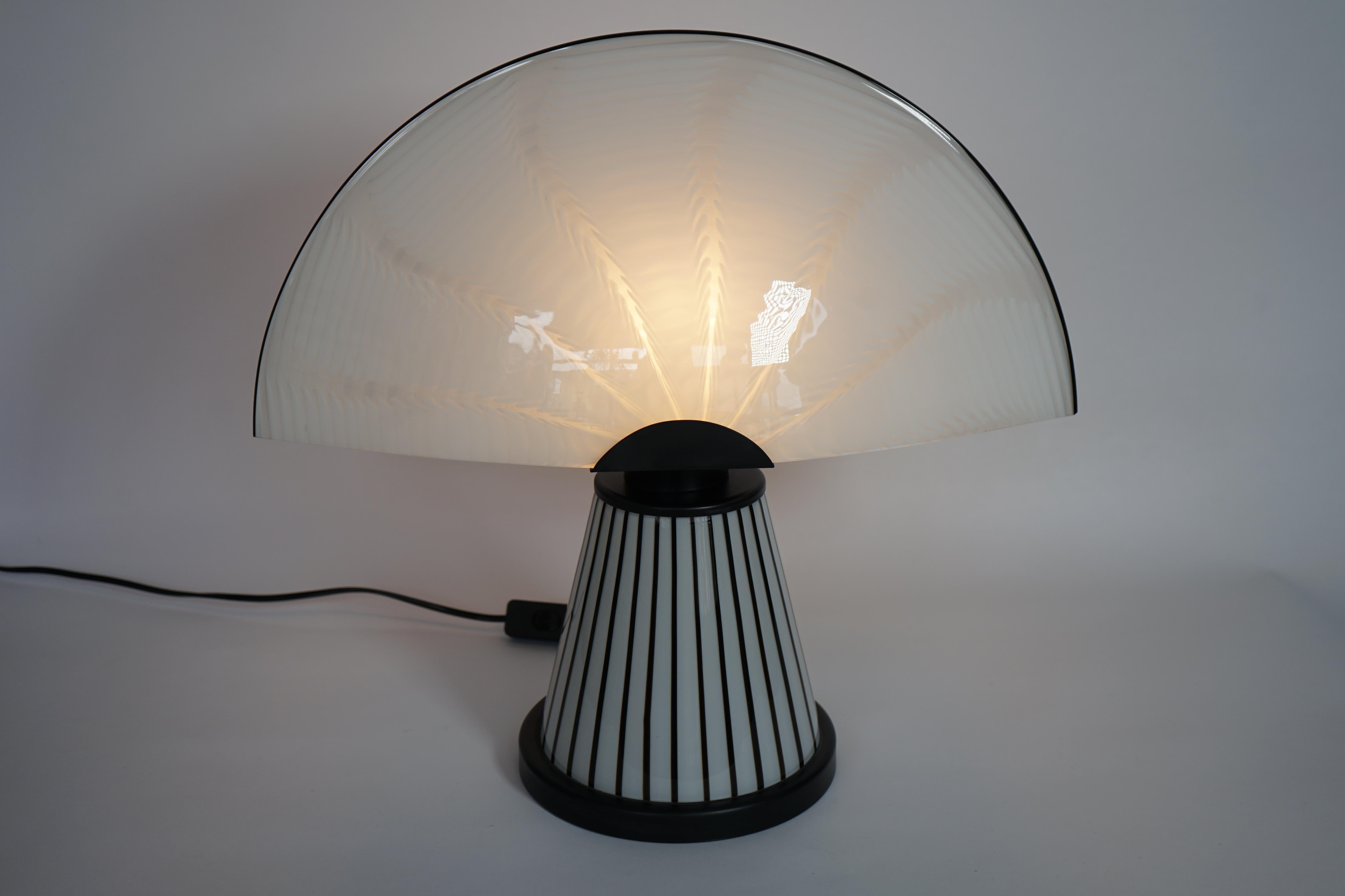 Moderne Lampe de bureau italienne en verre de Murano modèle Venusia de Renato Toso pour Leucos en vente