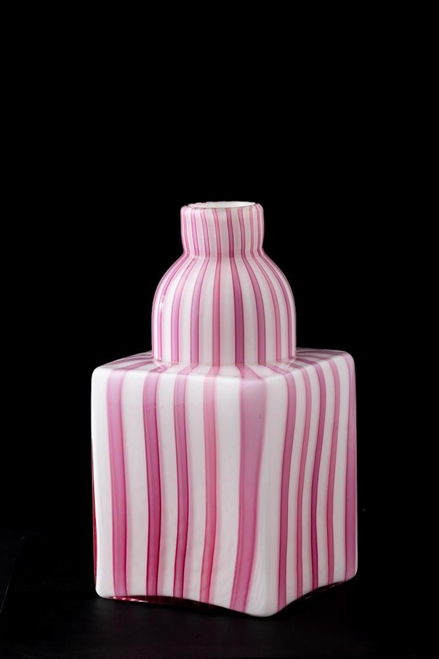Verre de Murano Italian Murano Glass Vase Berito Model by Alessandro Mendini for Venini en vente