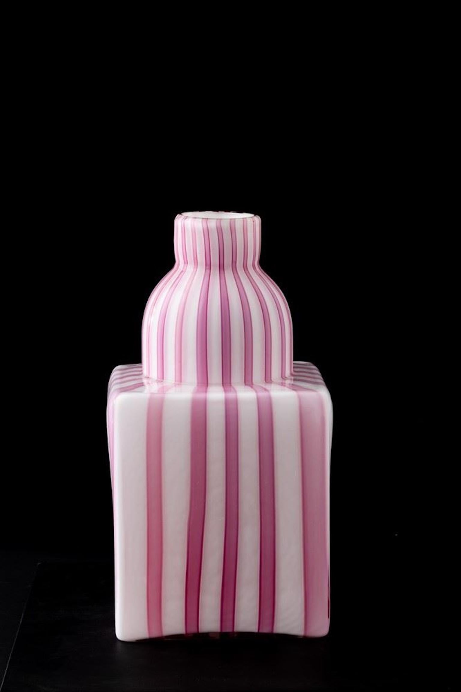 Italian Murano Glass Vase Berito Model by Alessandro Mendini for Venini en vente 1