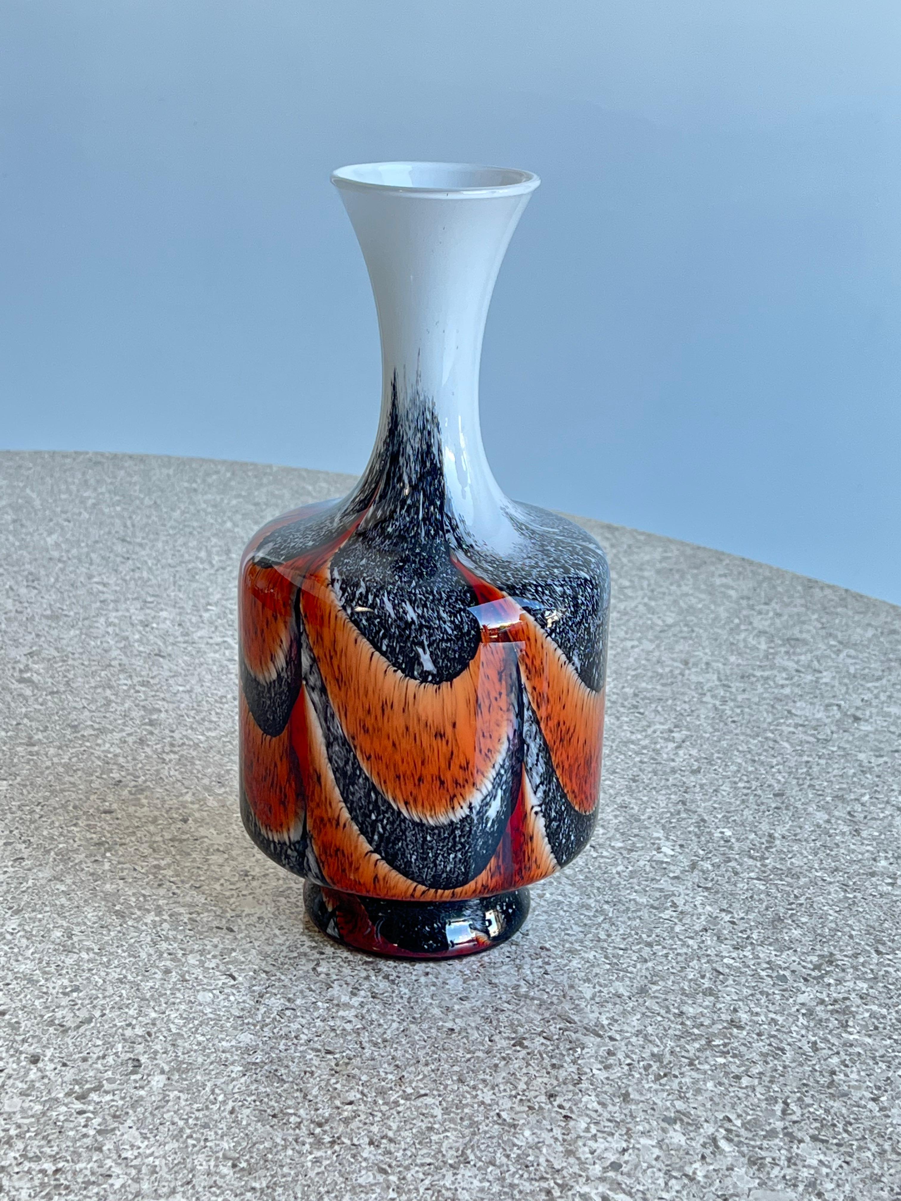 Italian Murano Glass Vase by Carlo Moretti In Good Condition For Sale In Byron Bay, NSW
