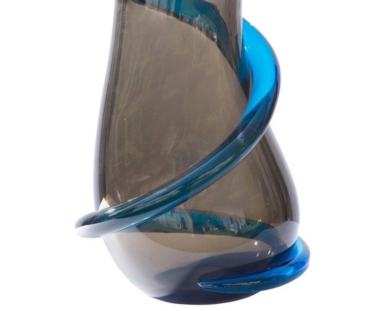 Italian Murano Glass Vase by Claire Falkenstein for Salviati. In Excellent Condition For Sale In Milan, Italy