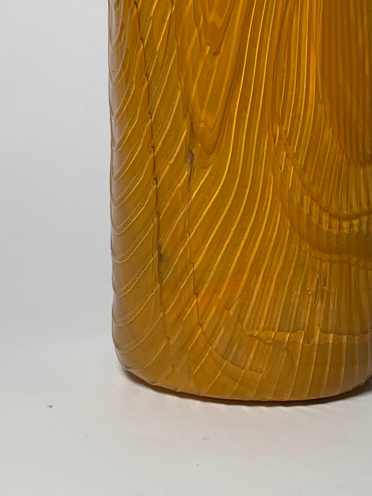 Italian Murano Glass Vase Corteccia Model by Venini In Excellent Condition For Sale In Milan, Italy