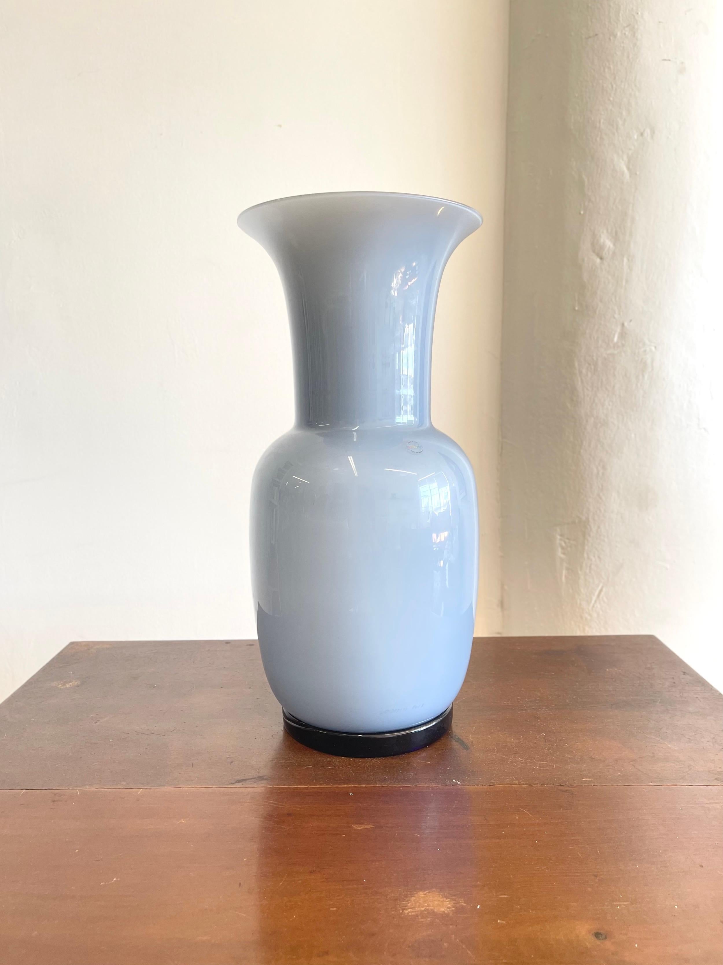 Venini Italian Murano Glass Vase Design Opalini Limited Edition Large Size In Good Condition For Sale In Jersey City, NJ
