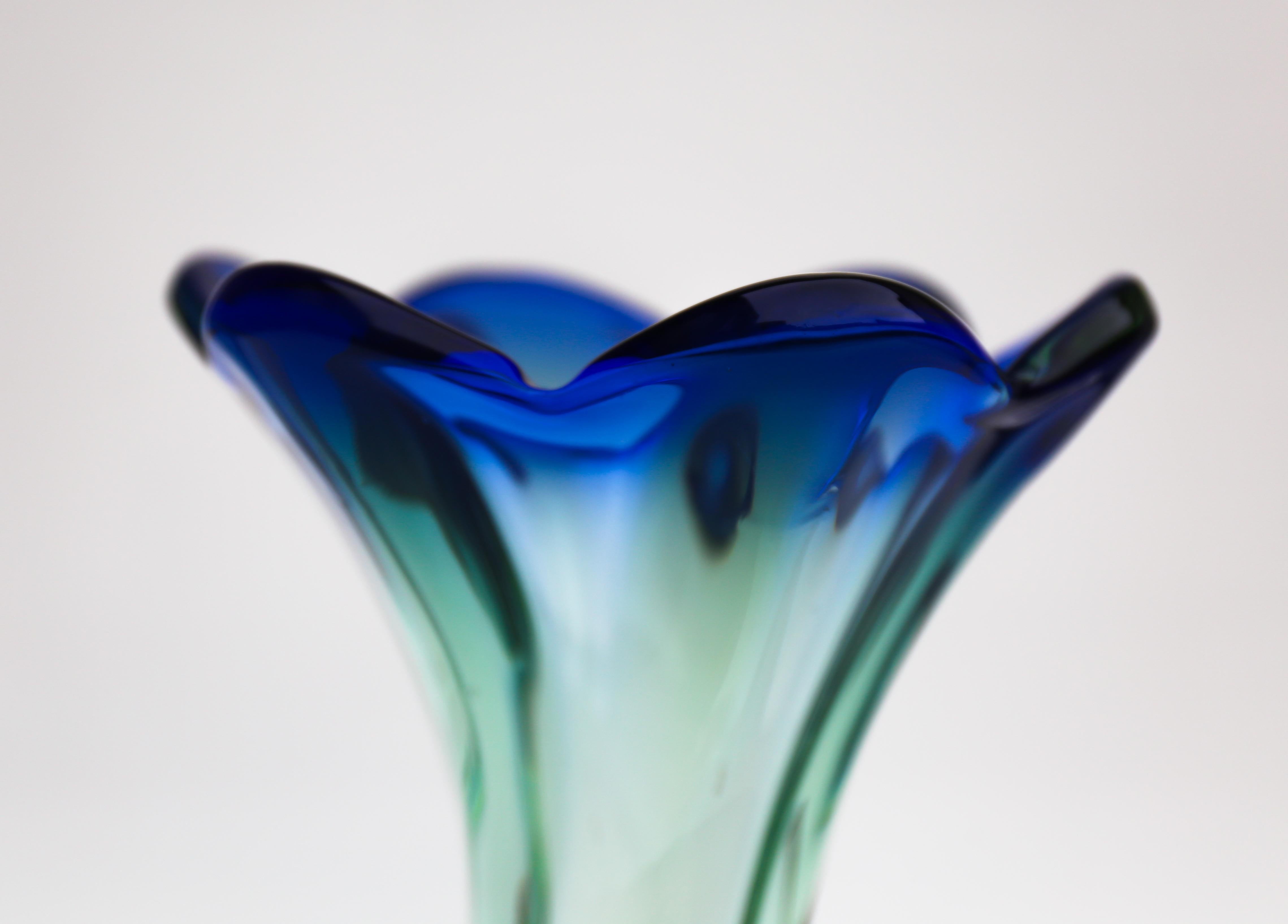 Italian Murano Glass Vase For Sale 4