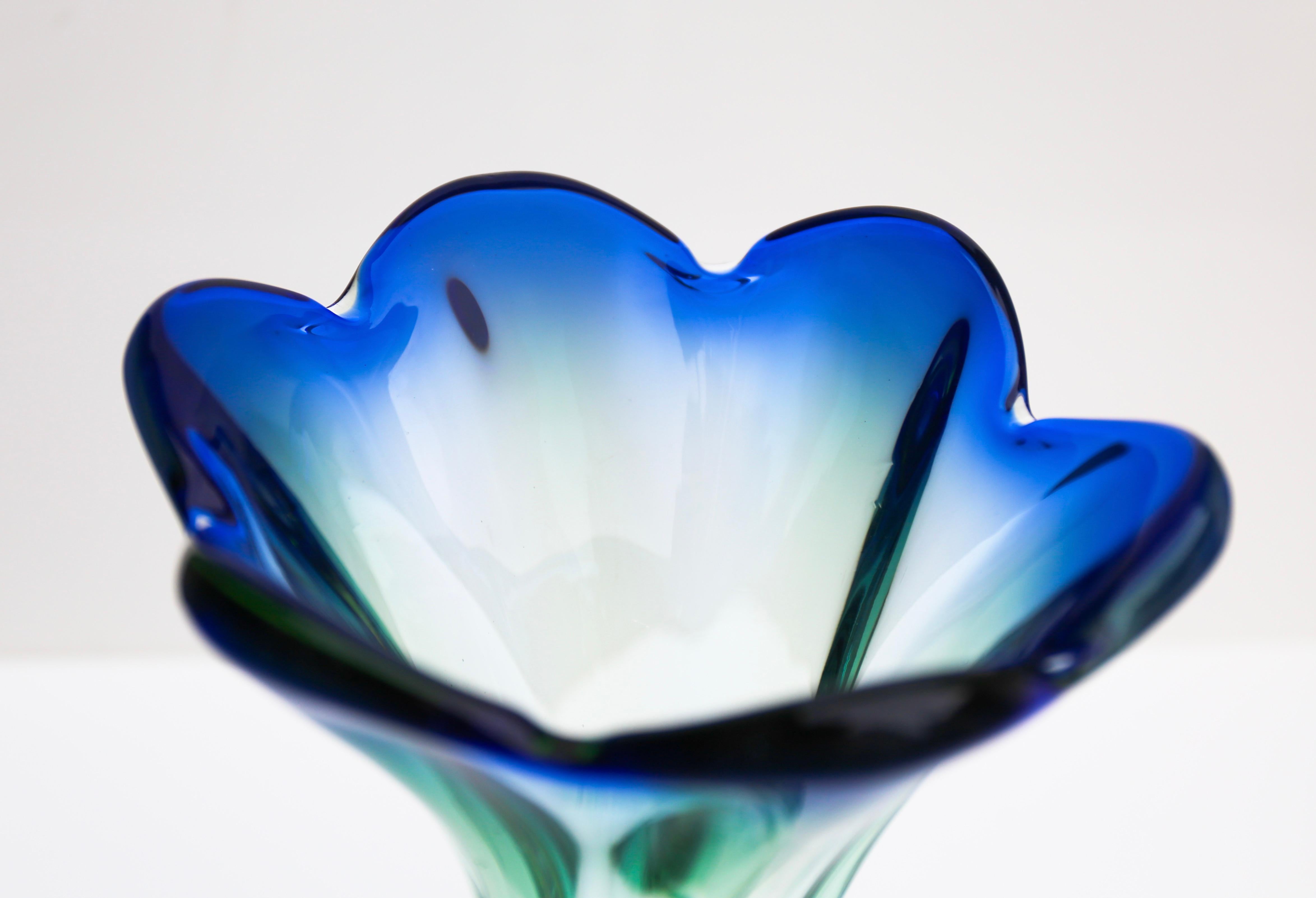Vase aus italienischem Murano-Glas (20. Jahrhundert) im Angebot