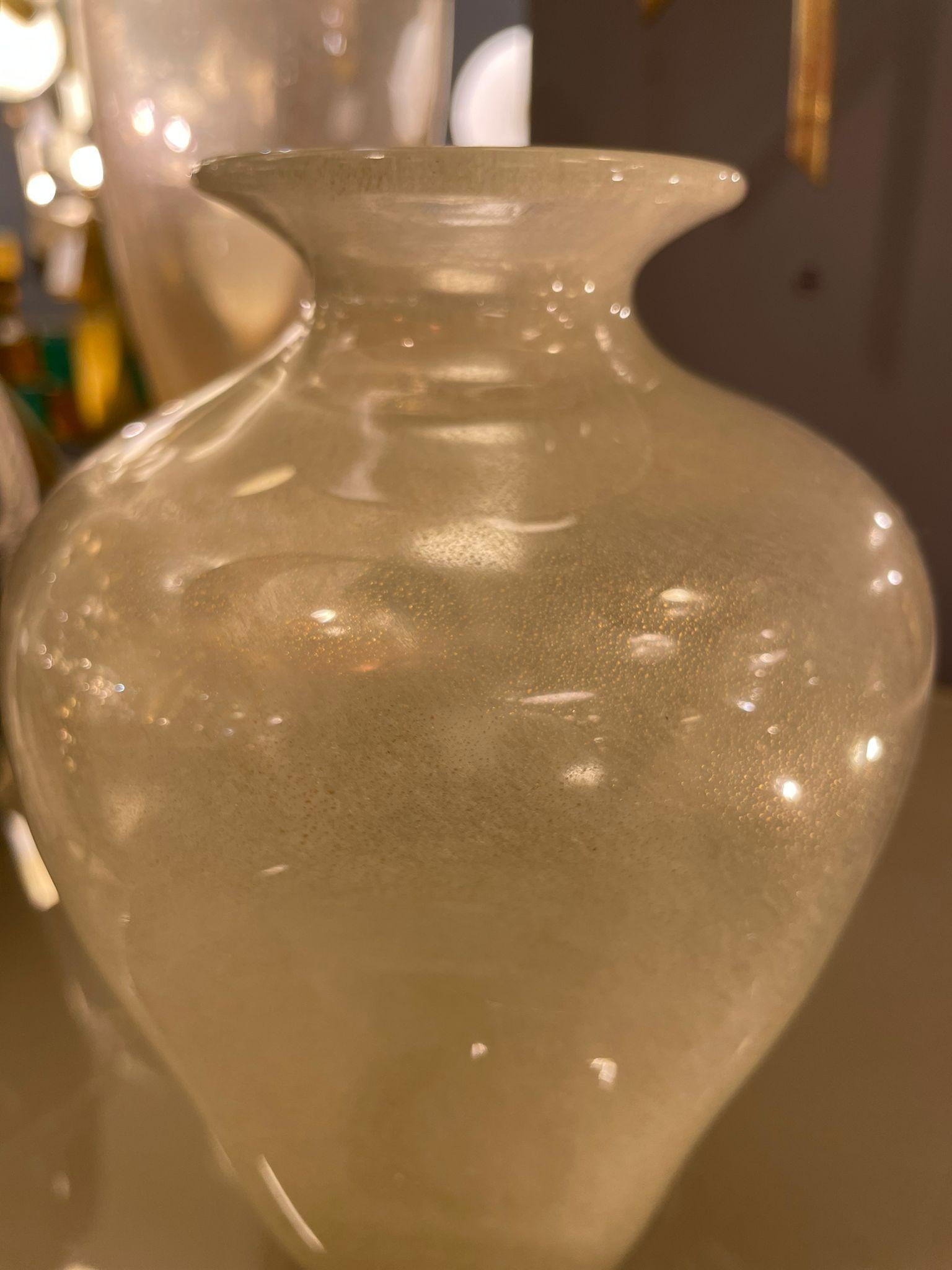 Verre de Murano Vase italien en verre de Murano avec inclusion d'or par Barovier&Toso, vers 1950 en vente