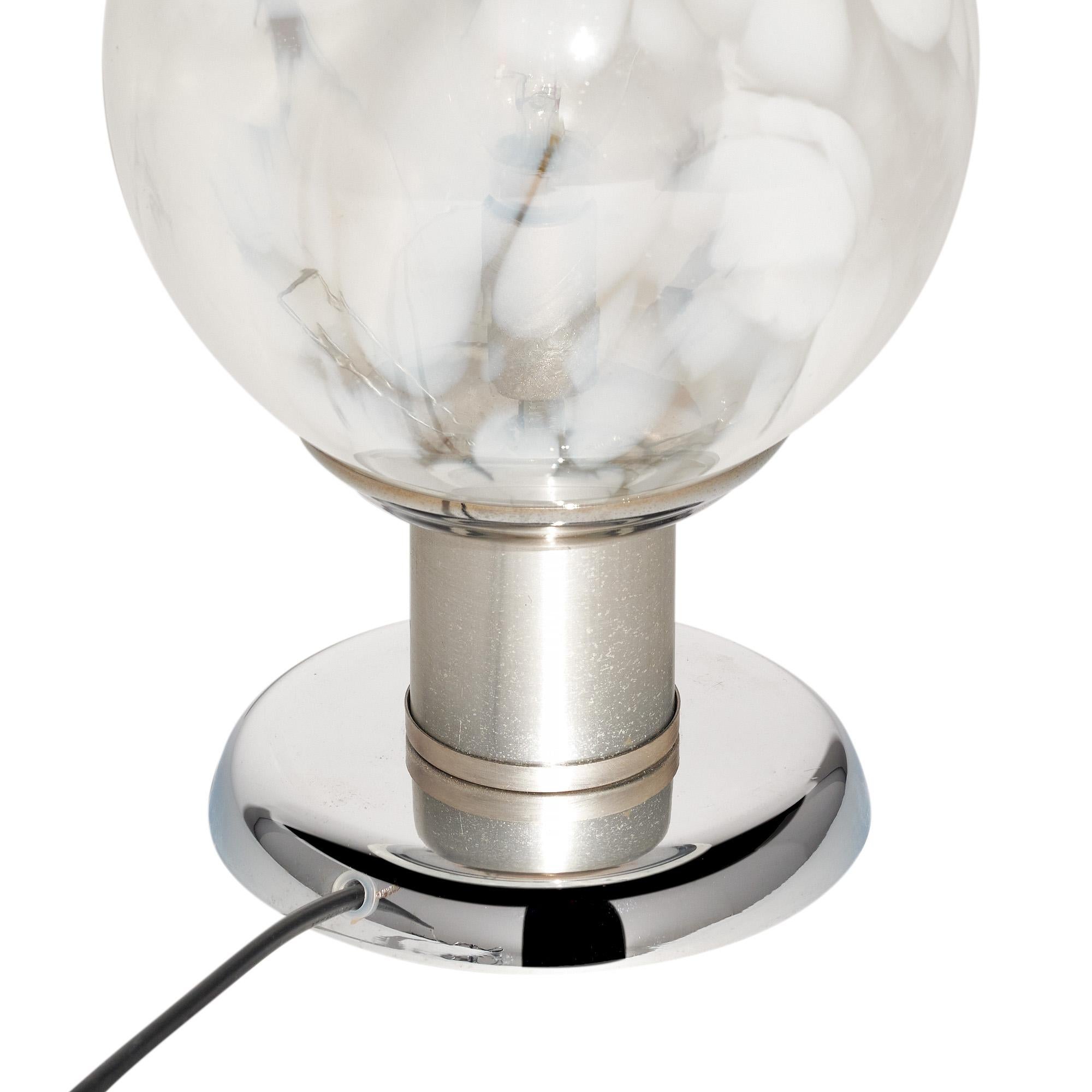 Lampe globe vintage italienne en verre de Murano par Mazzega en vente 1