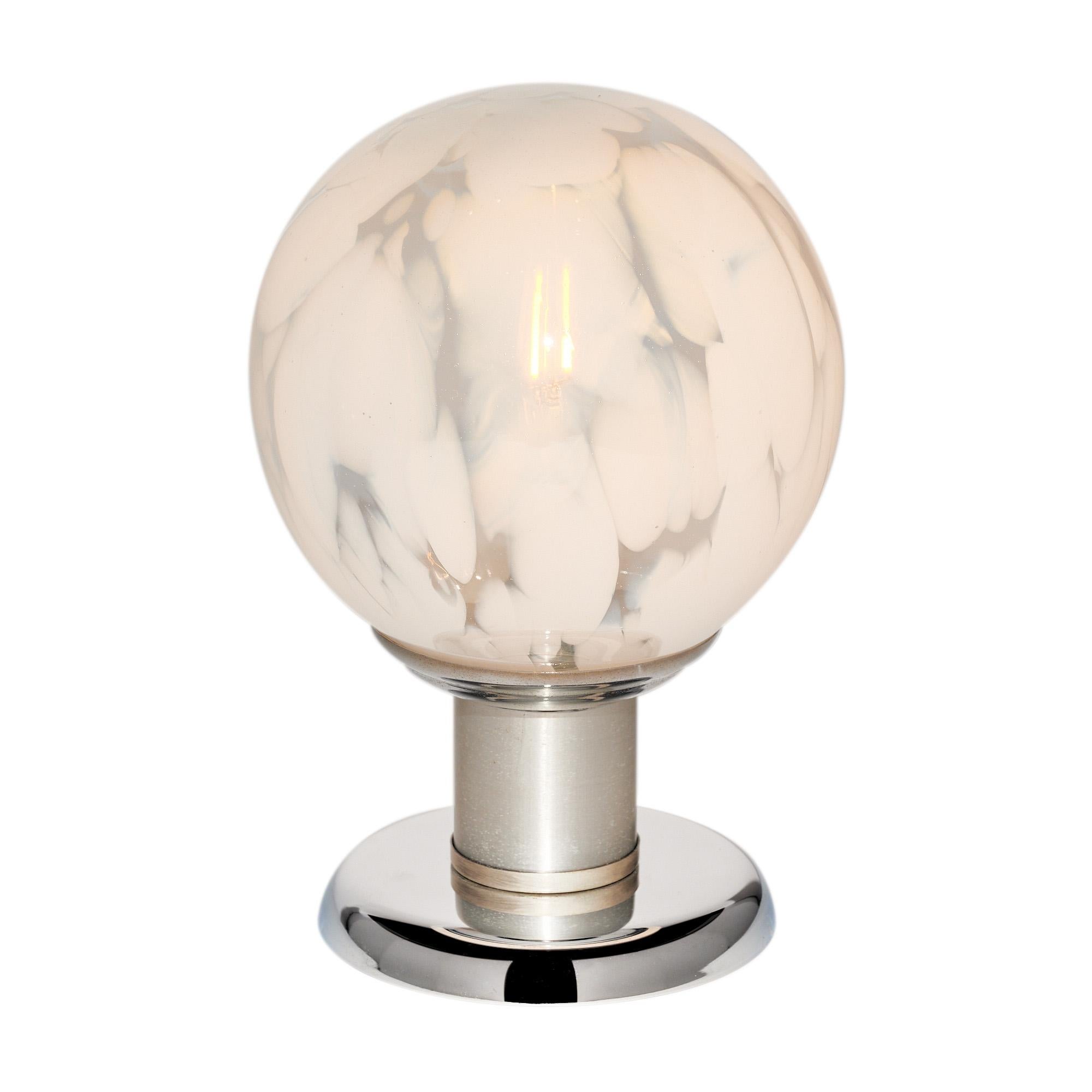 Lampe globe vintage italienne en verre de Murano par Mazzega en vente 2