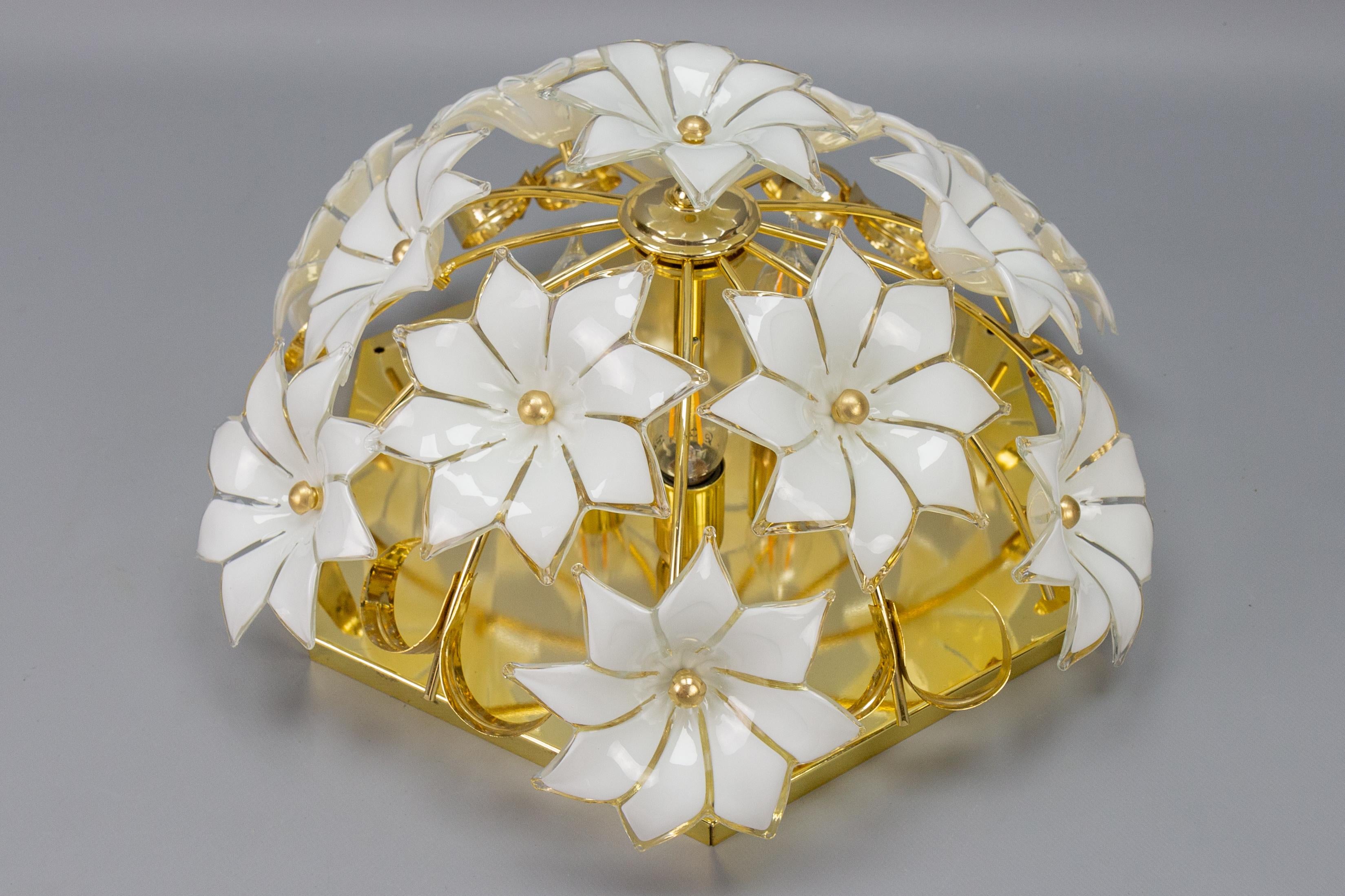 Italian Murano Glass White Flower Three-Light Flush Mount, 1970s For Sale 5
