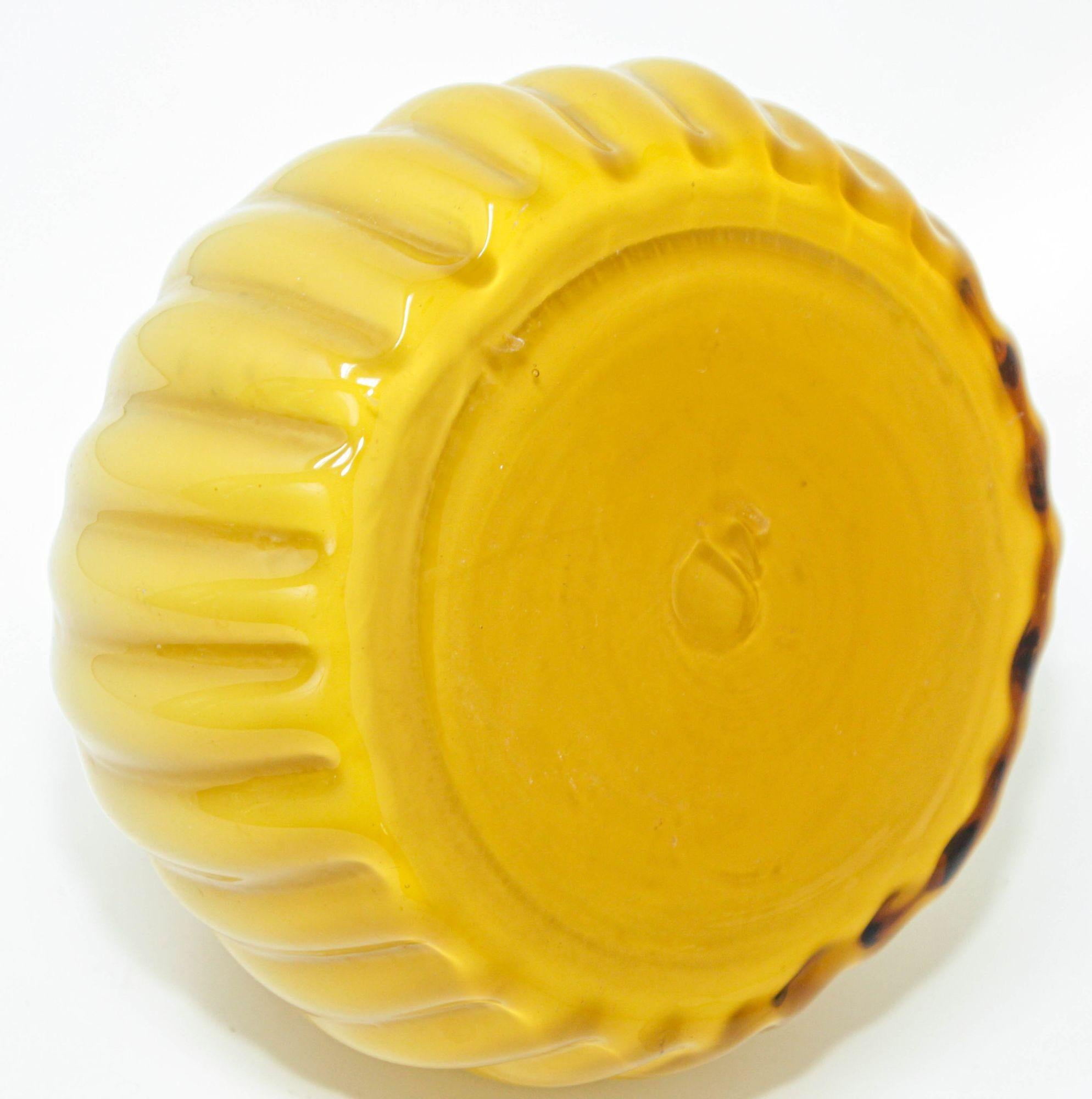 Italienische mundgeblasene Murano-Kunstglasvase in Gelb (Organische Moderne) im Angebot
