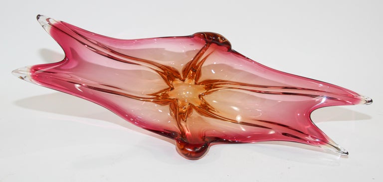 Italian Murano Handblown Sommerso Art Glass Bowl Centerpiece In Good Condition For Sale In North Hollywood, CA