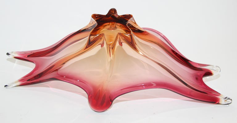 Italian Murano Handblown Sommerso Art Glass Bowl Centerpiece For Sale 1