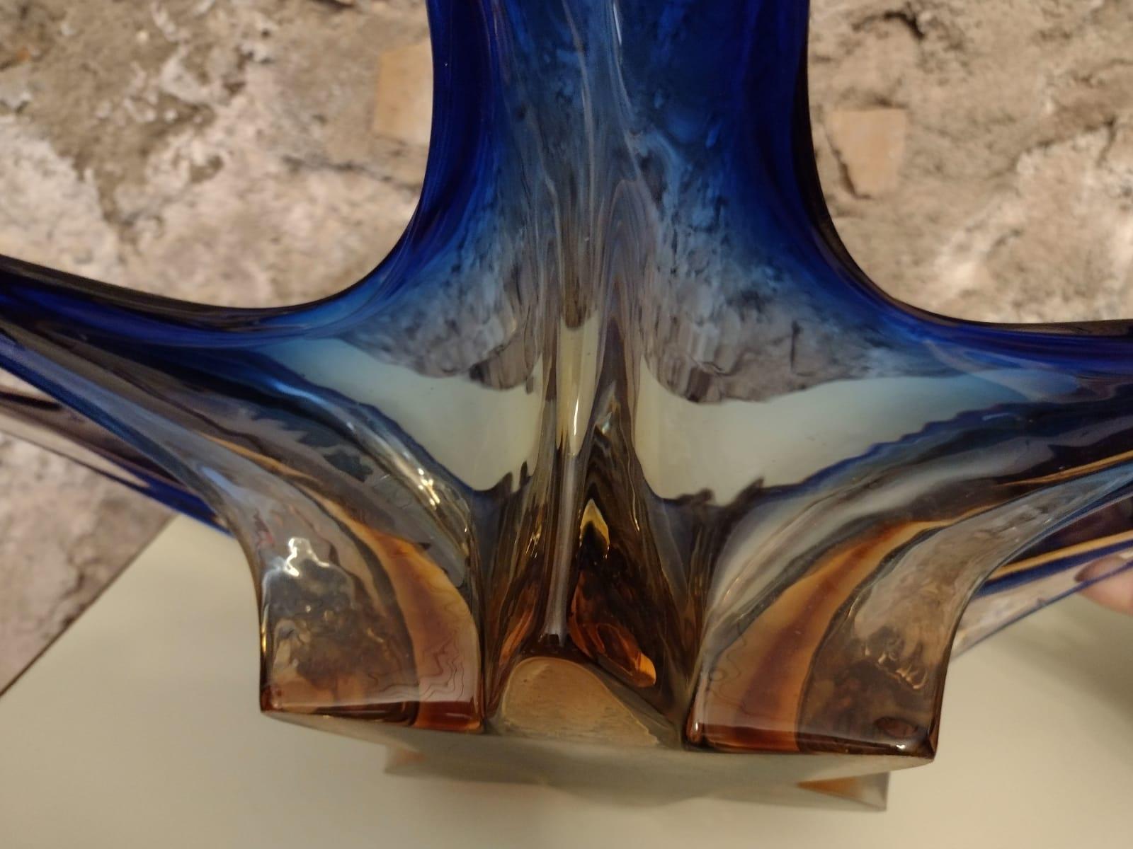 Schale/ Tafelaufsatz aus mundgeblasenem italienischem Sommerso-Kunstglas (Mitte des 20. Jahrhunderts)