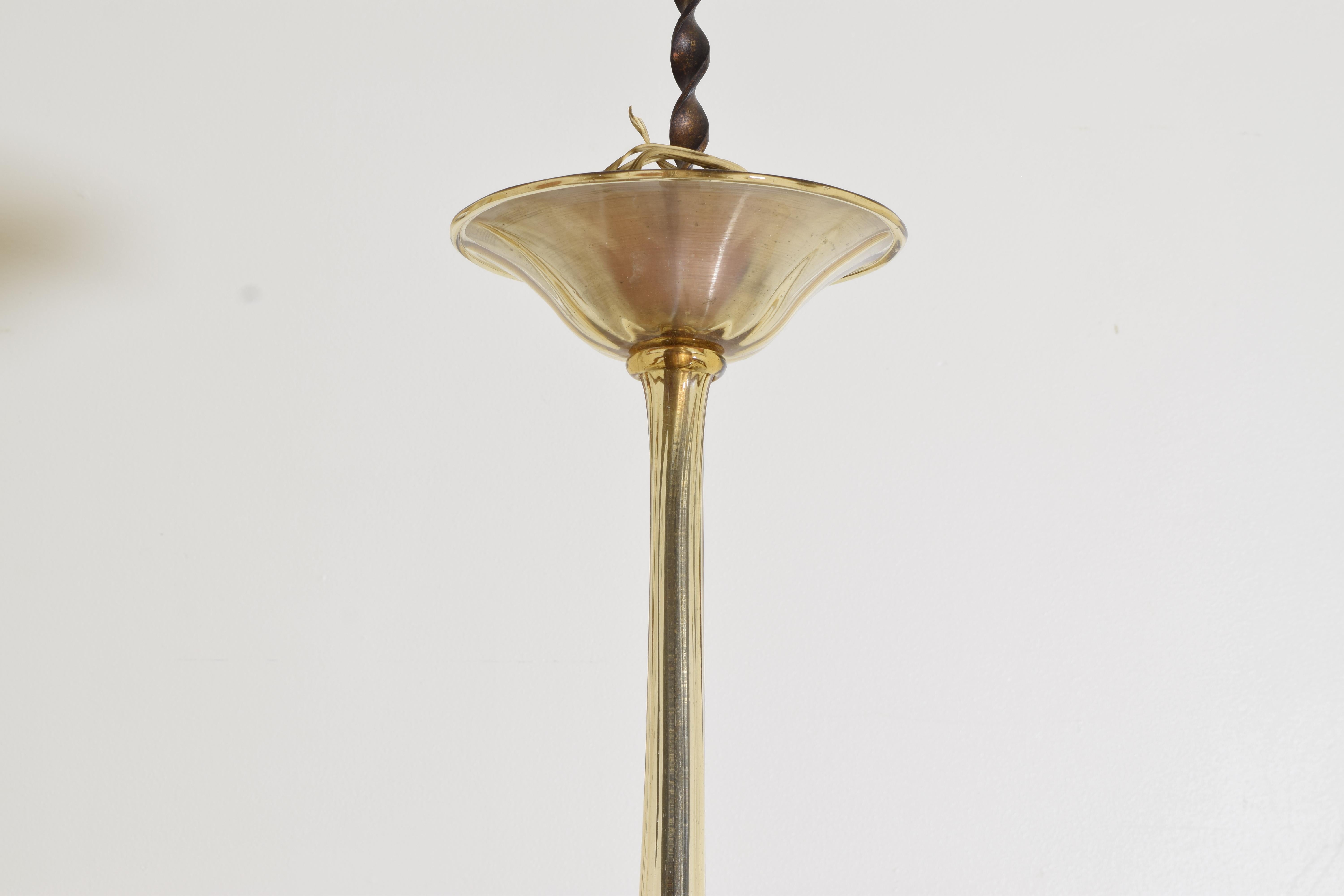 Italian, Murano, Light Amber Blown Glass 6-Light Chandelier, Mid-20th century In Good Condition For Sale In Atlanta, GA