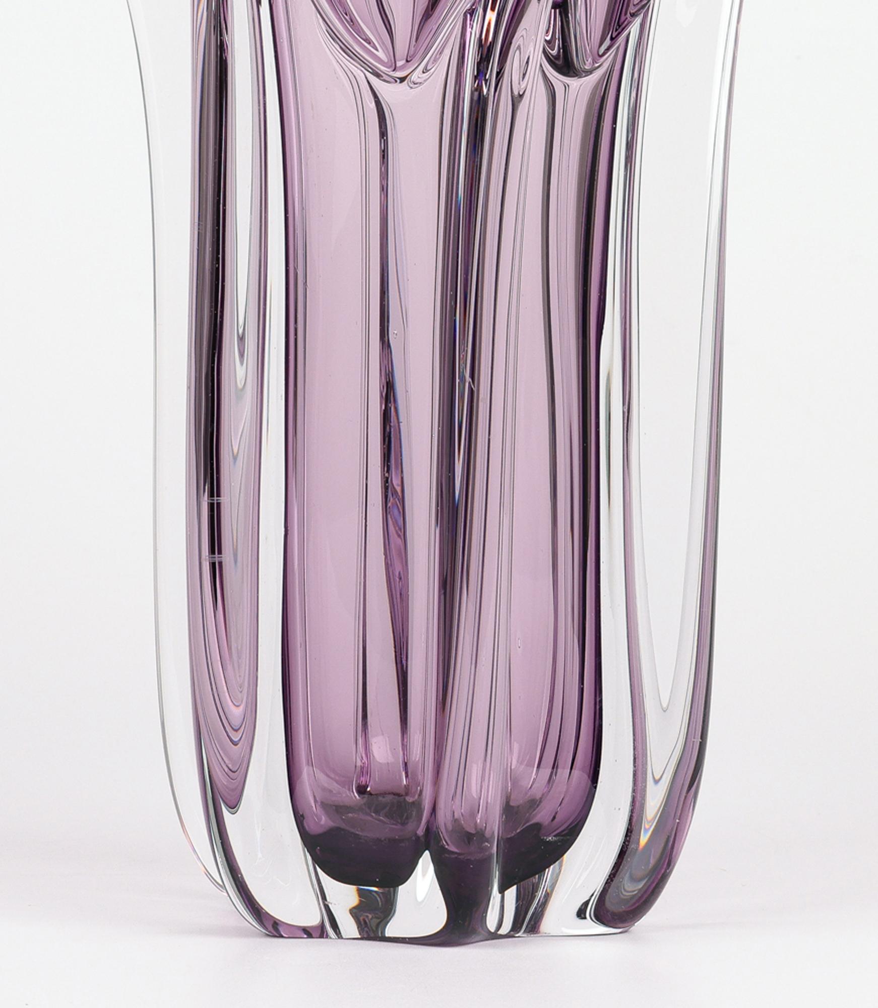 Italian Murano Mid-Century Sommerso Stylized Tentacle Art Glass Vase For Sale 8