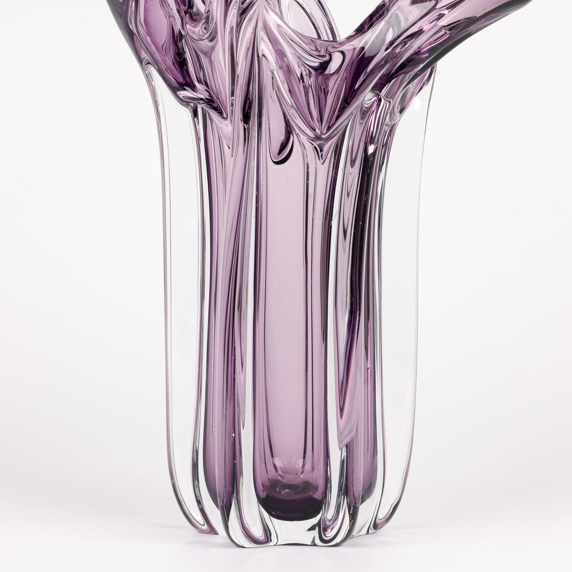 Italian Murano Mid-Century Sommerso Stylized Tentacle Art Glass Vase For Sale 10
