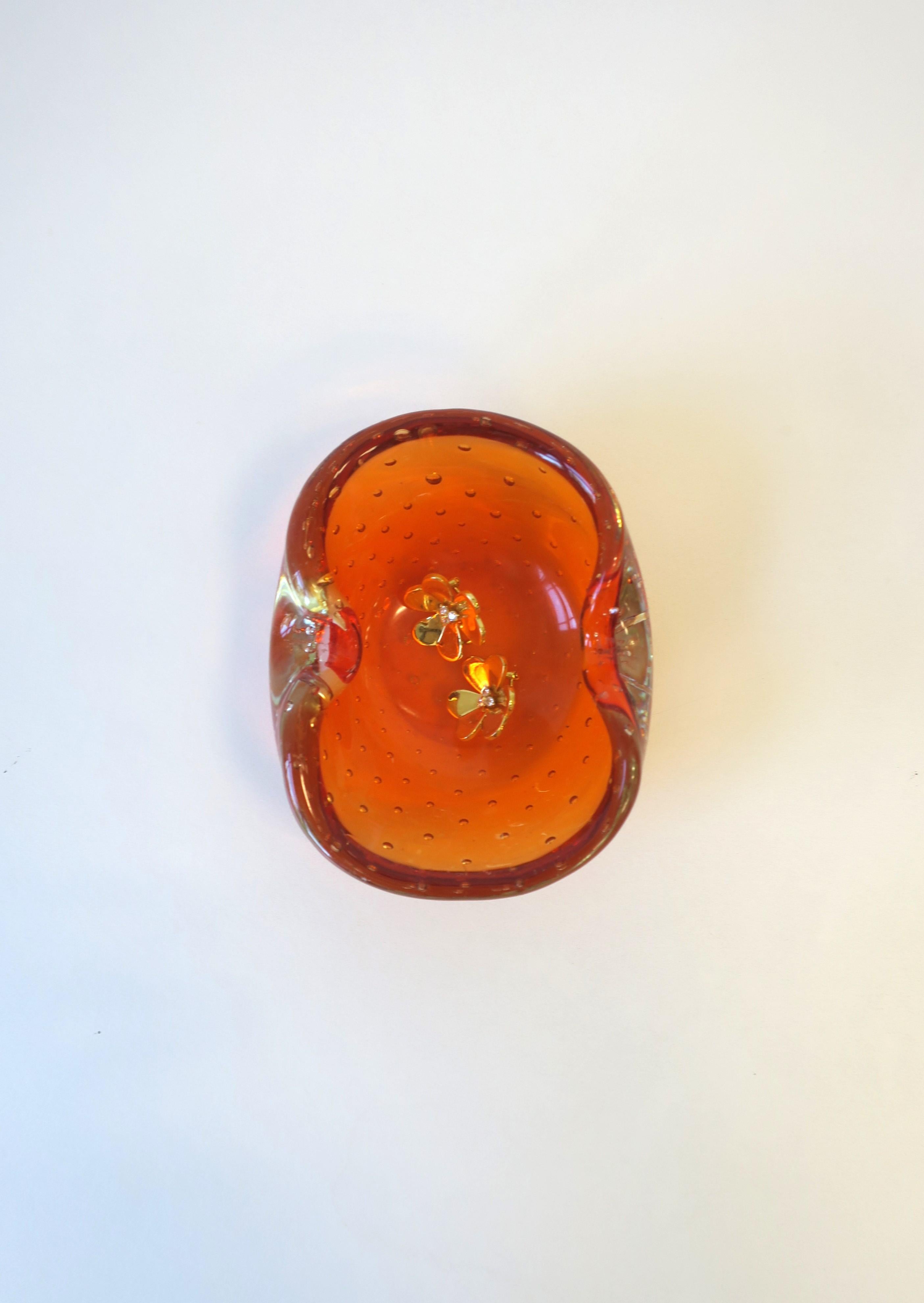 Italian Murano Orange Art Glass Bowl In Good Condition For Sale In New York, NY
