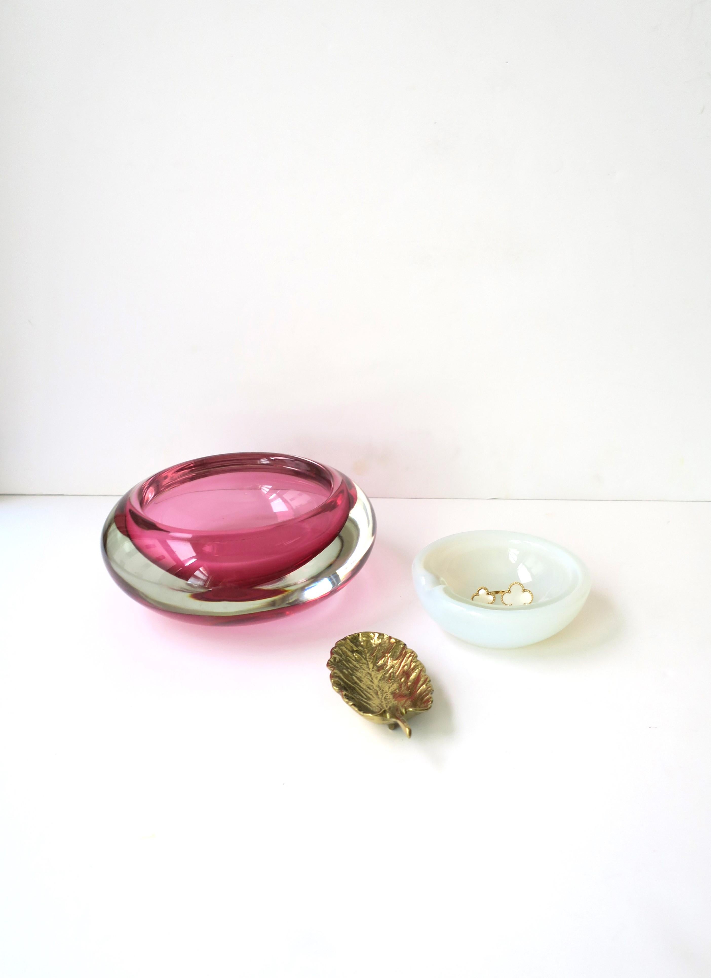 Italian Murano Pink and Clear Art Glass Bowl or Catchall after Seguso  For Sale 6