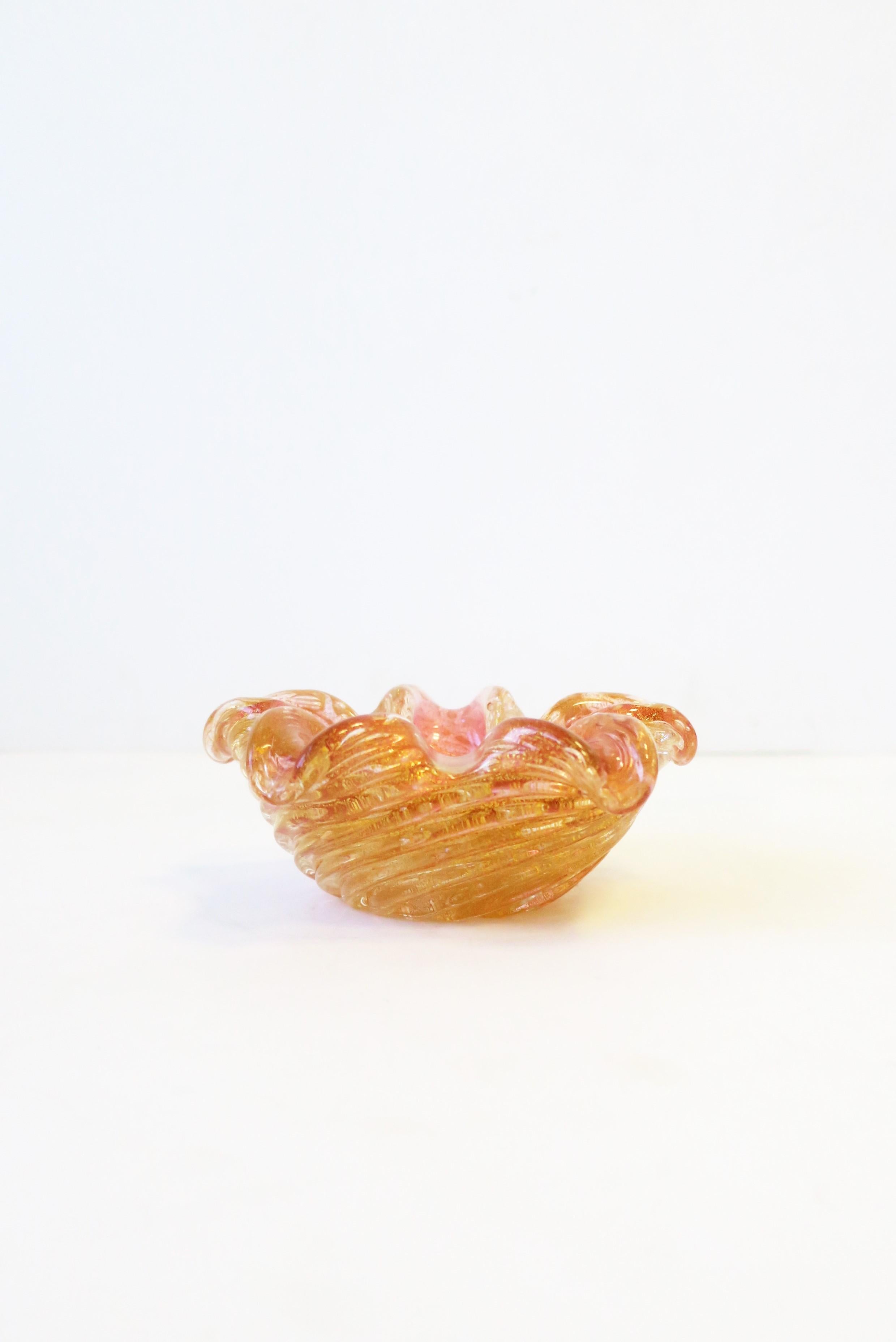 Italian Murano Gold and Pink Art Glass Bowl For Sale 4
