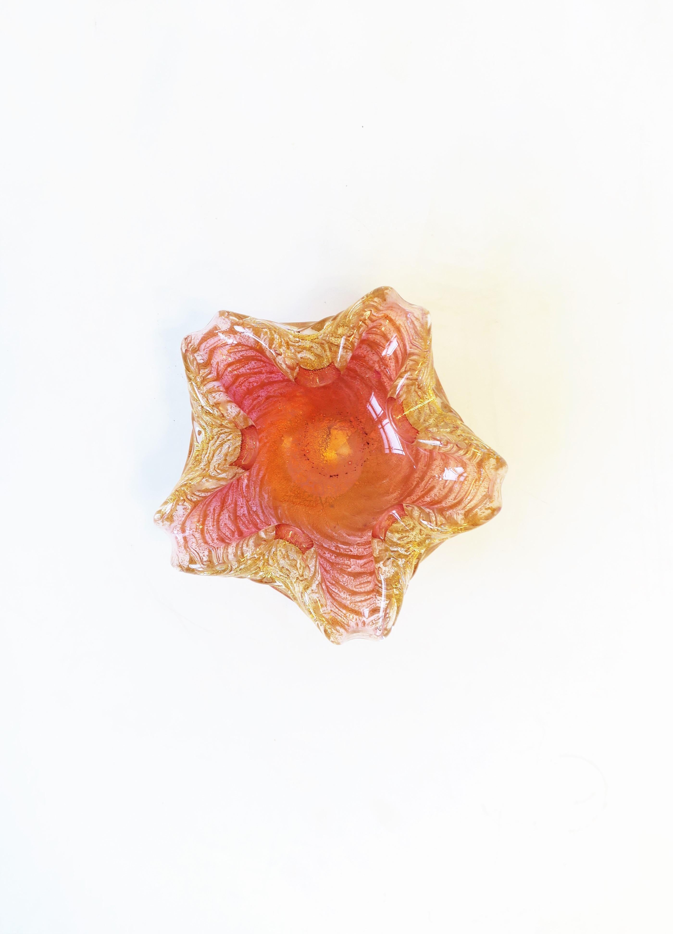Italienische Schale aus Murano-Kunstglas in Gold und Rosa im Angebot 2