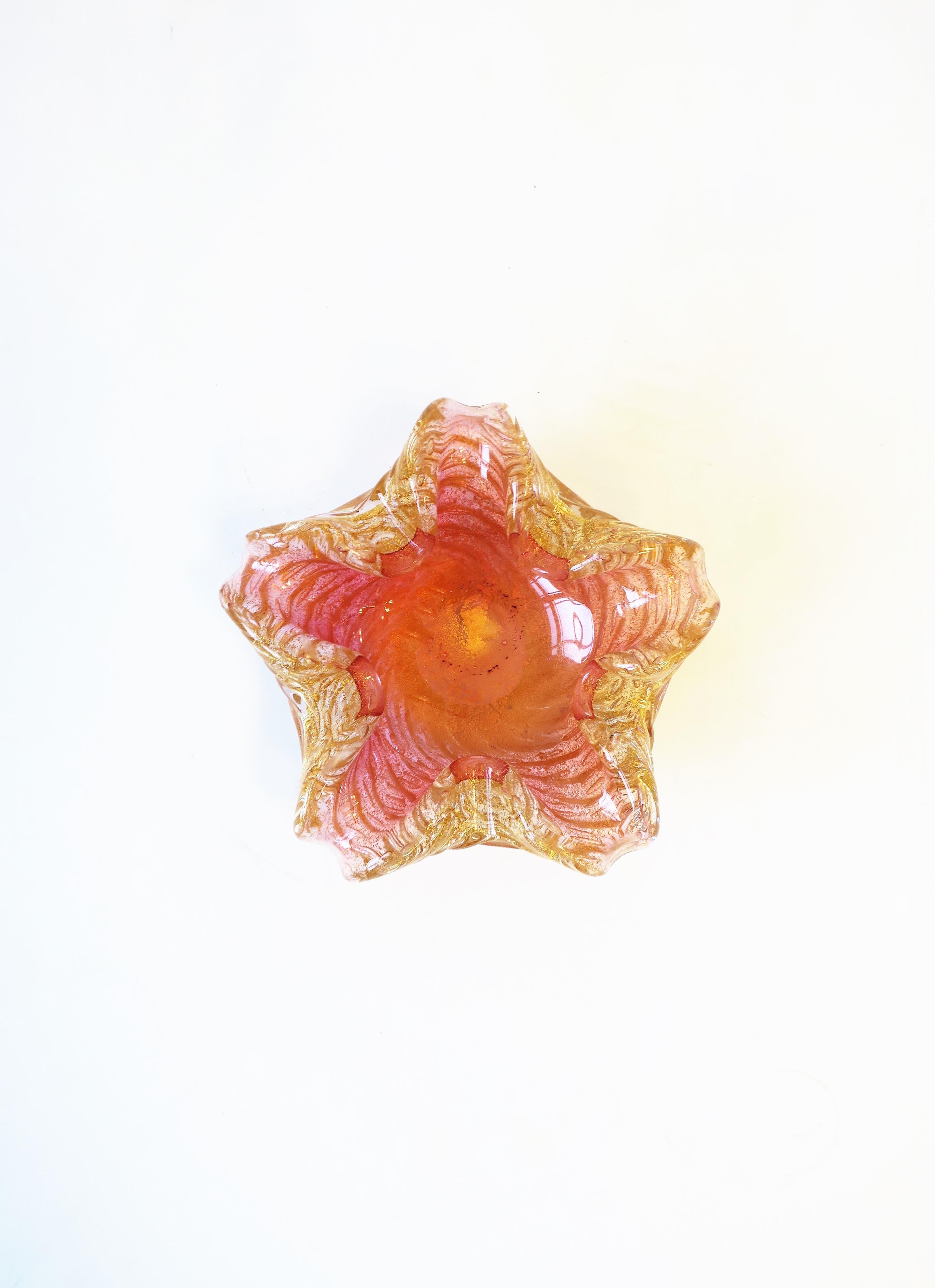 Italienische Schale aus Murano-Kunstglas in Gold und Rosa im Angebot 3