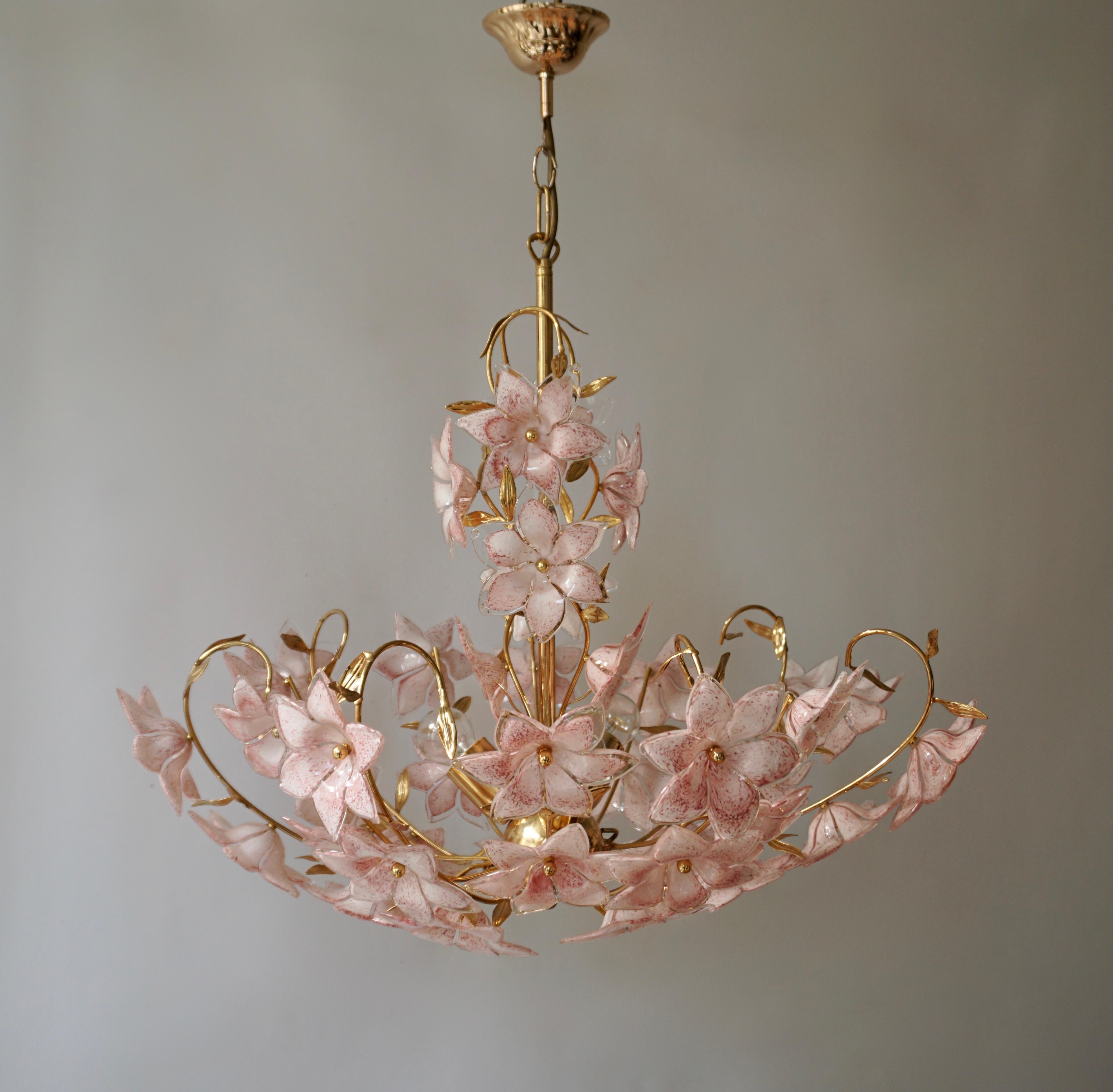 Gold Pink Round Chandelier Murano Franco Luce Design 1970s Italian Flowers In Good Condition In Antwerp, BE