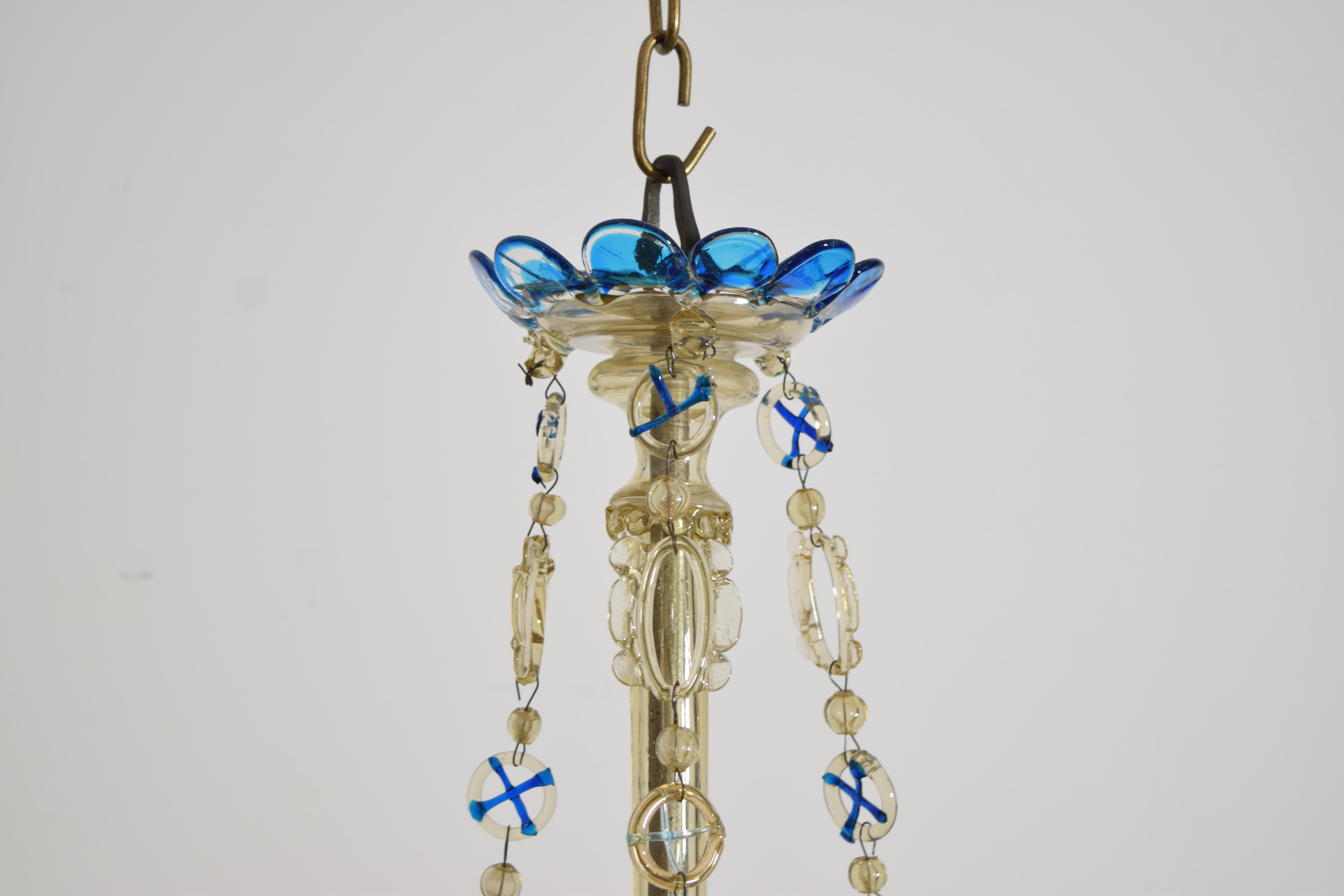 Araña colgante de 3 luces, italiana, de Murano, rara, de vidrio soplado y coloreado, ca. 1900 principios del siglo XX en venta