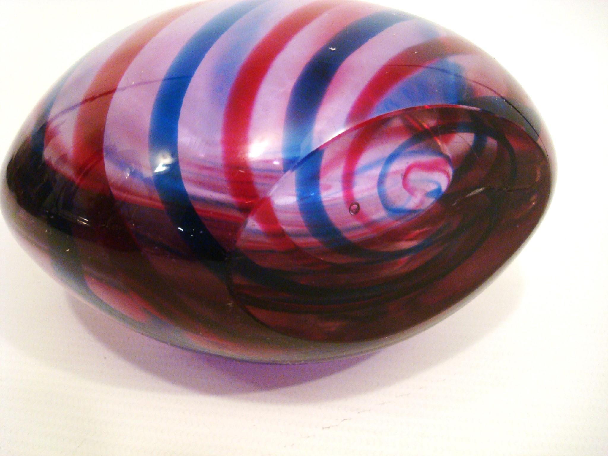 Vaso in vetro artistico italiano soffiato a nastro di Murano in vendita 2