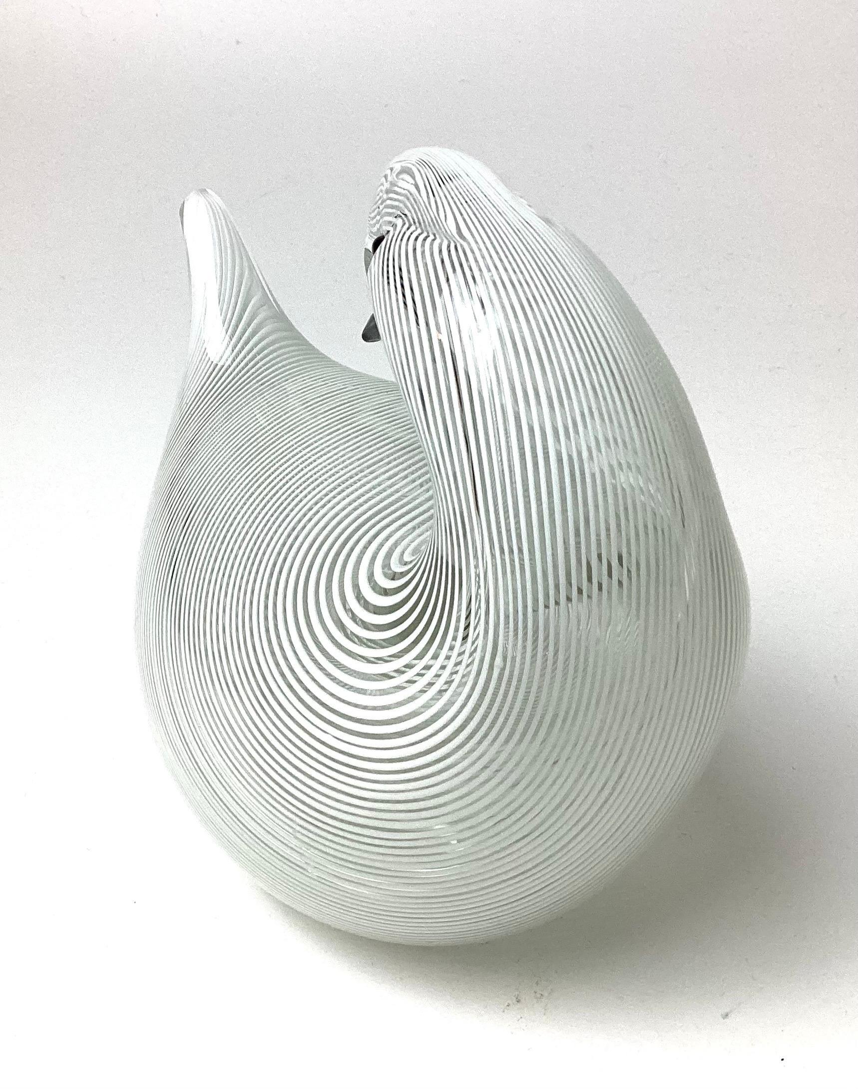 Vetro di Murano Scultura di uccello in vetro di Murano firmata, numerata e datata 1982 in vendita