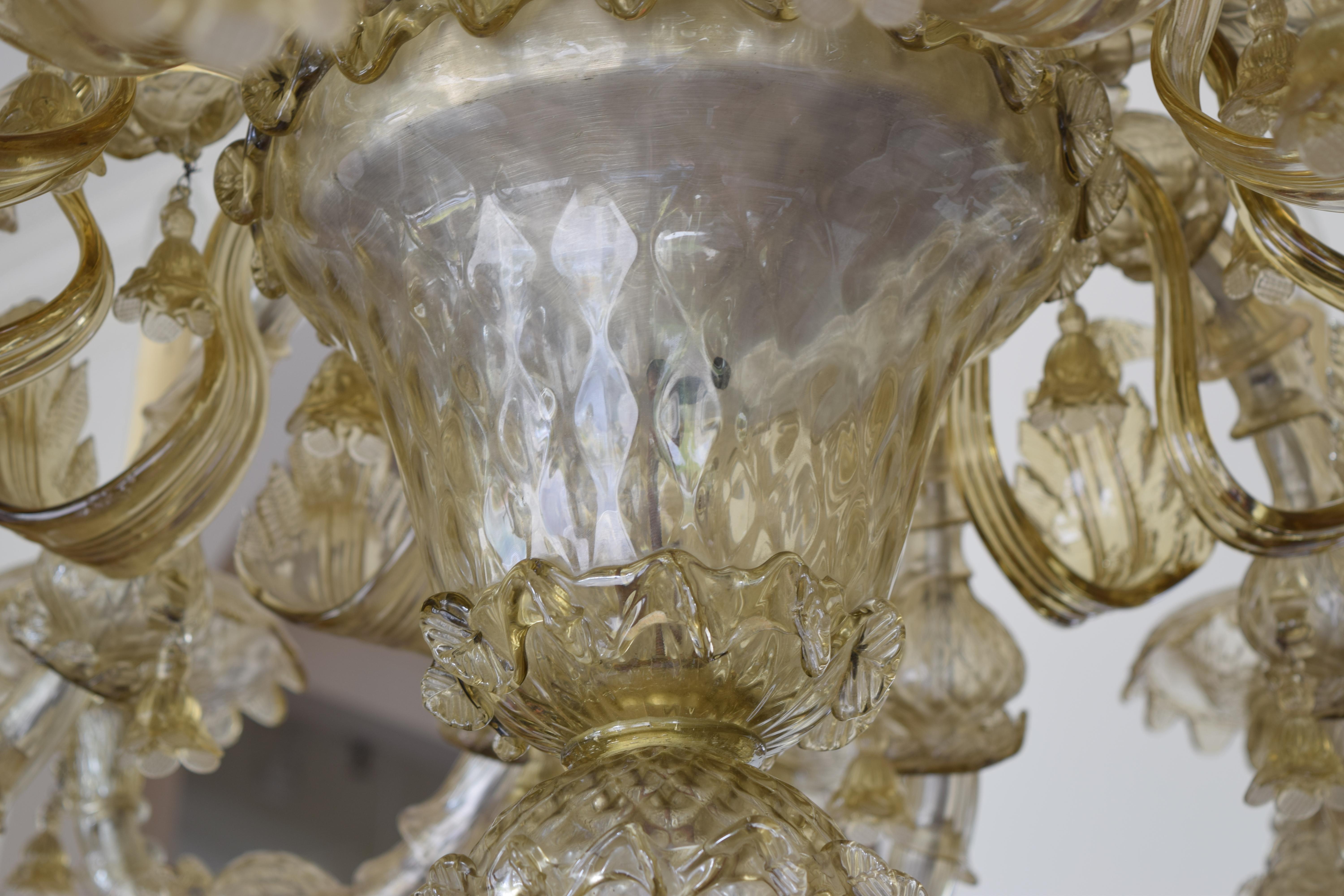 Araña italiana de 12 luces de cristal soplado de Murano, estilo rococó, ca. 1900 en venta 2