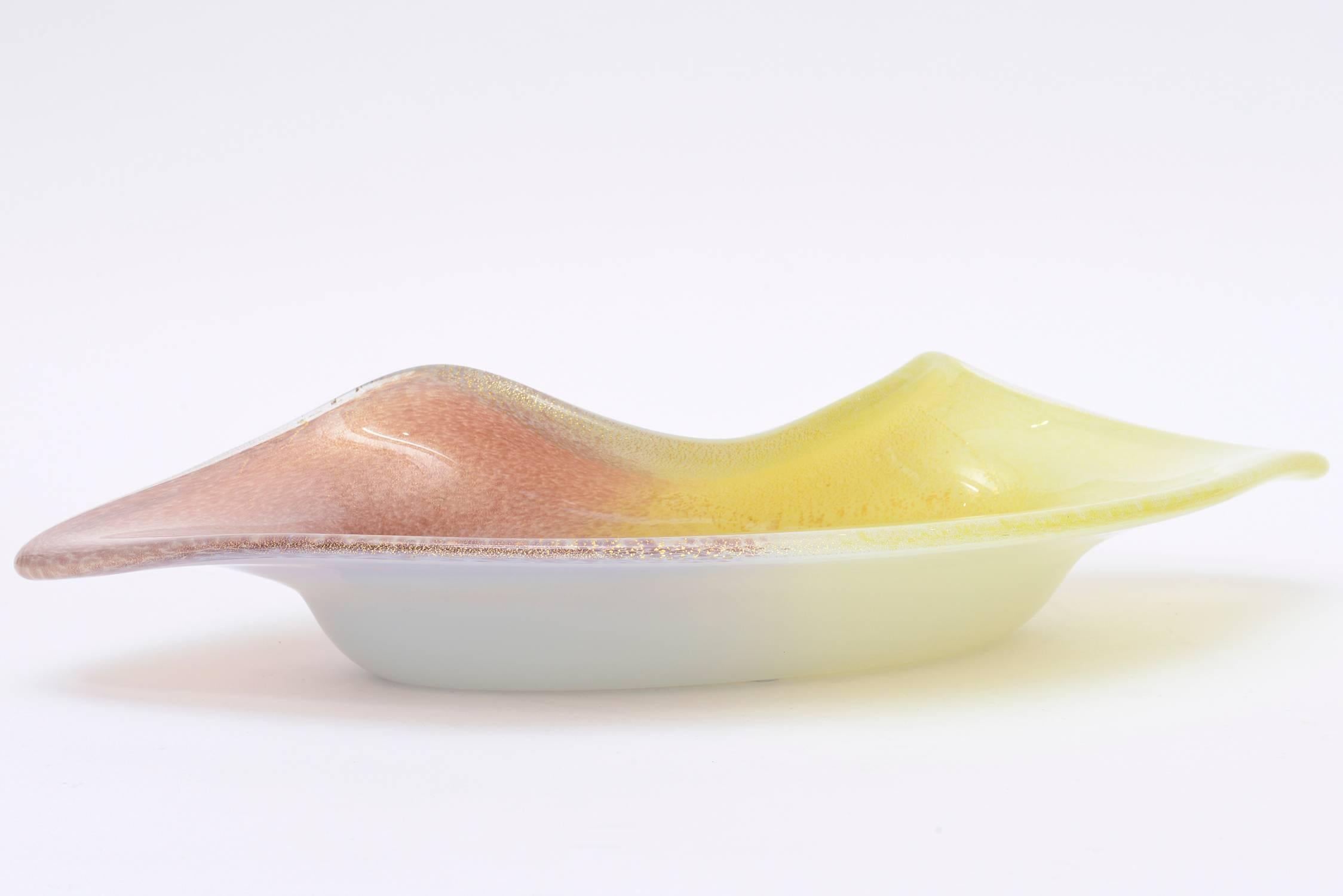Mid-Century Modern Italian Murano Seguso Large Sculptural Glass Bowl with Gold Aventurine For Sale
