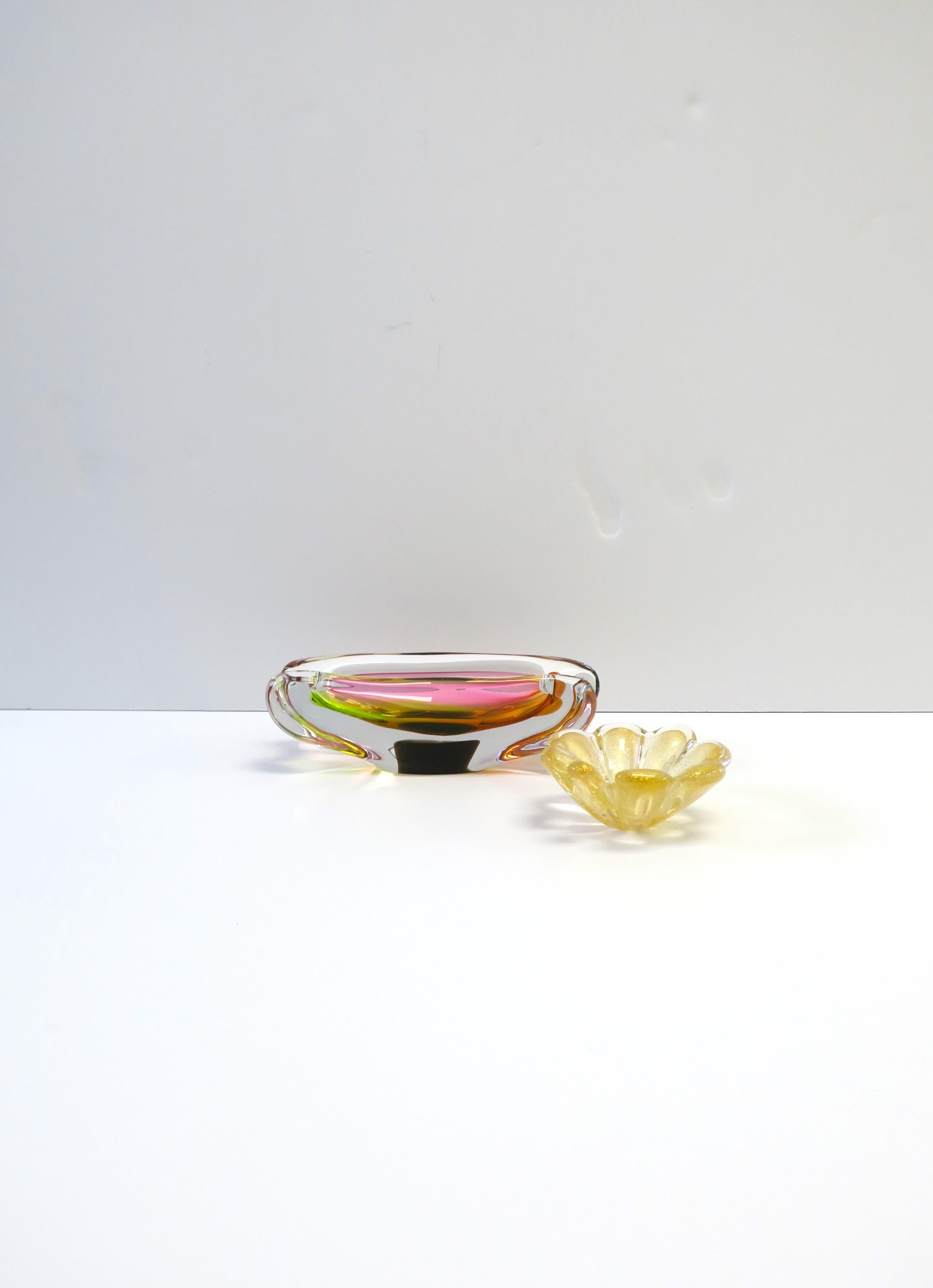 Schmuckschale aus italienischem Murano-Kunstglas in Gold (Italienisch) im Angebot