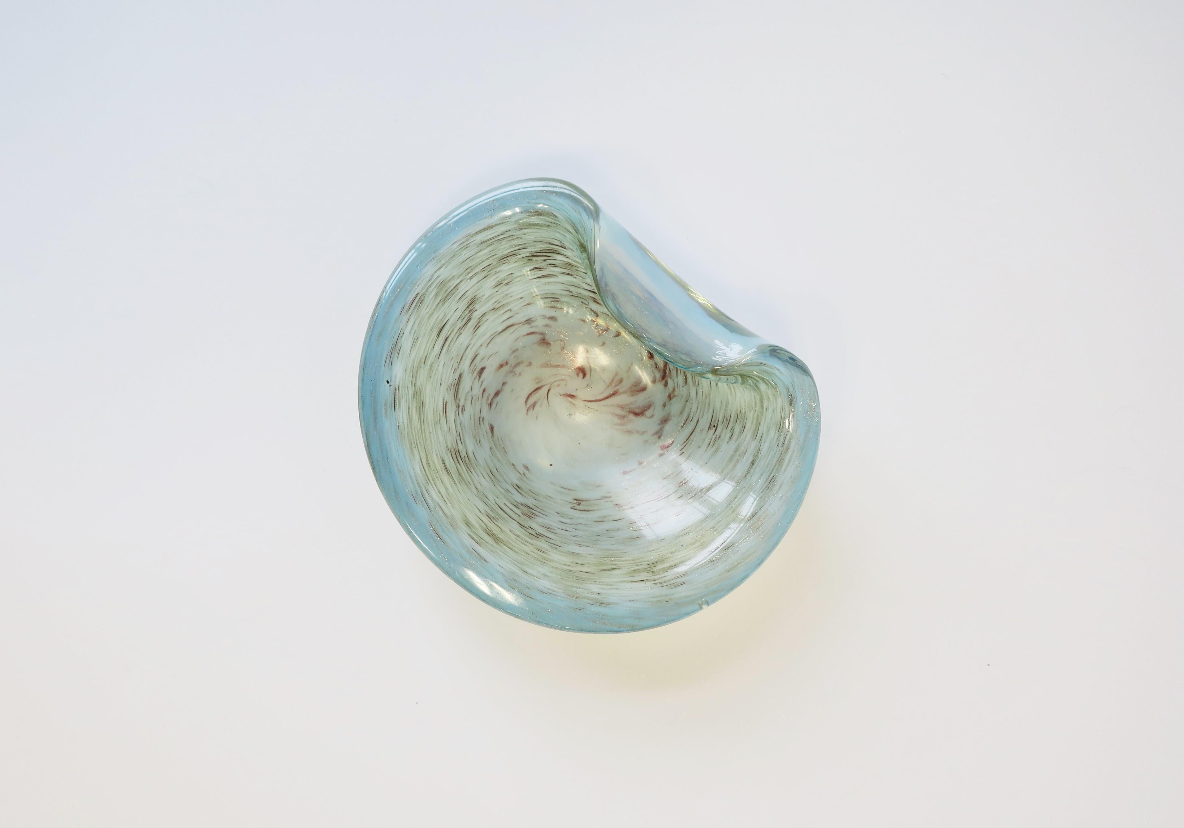 Italian Murano Shimmering Light Blue and Gold Art Glass Bowl In Good Condition For Sale In New York, NY