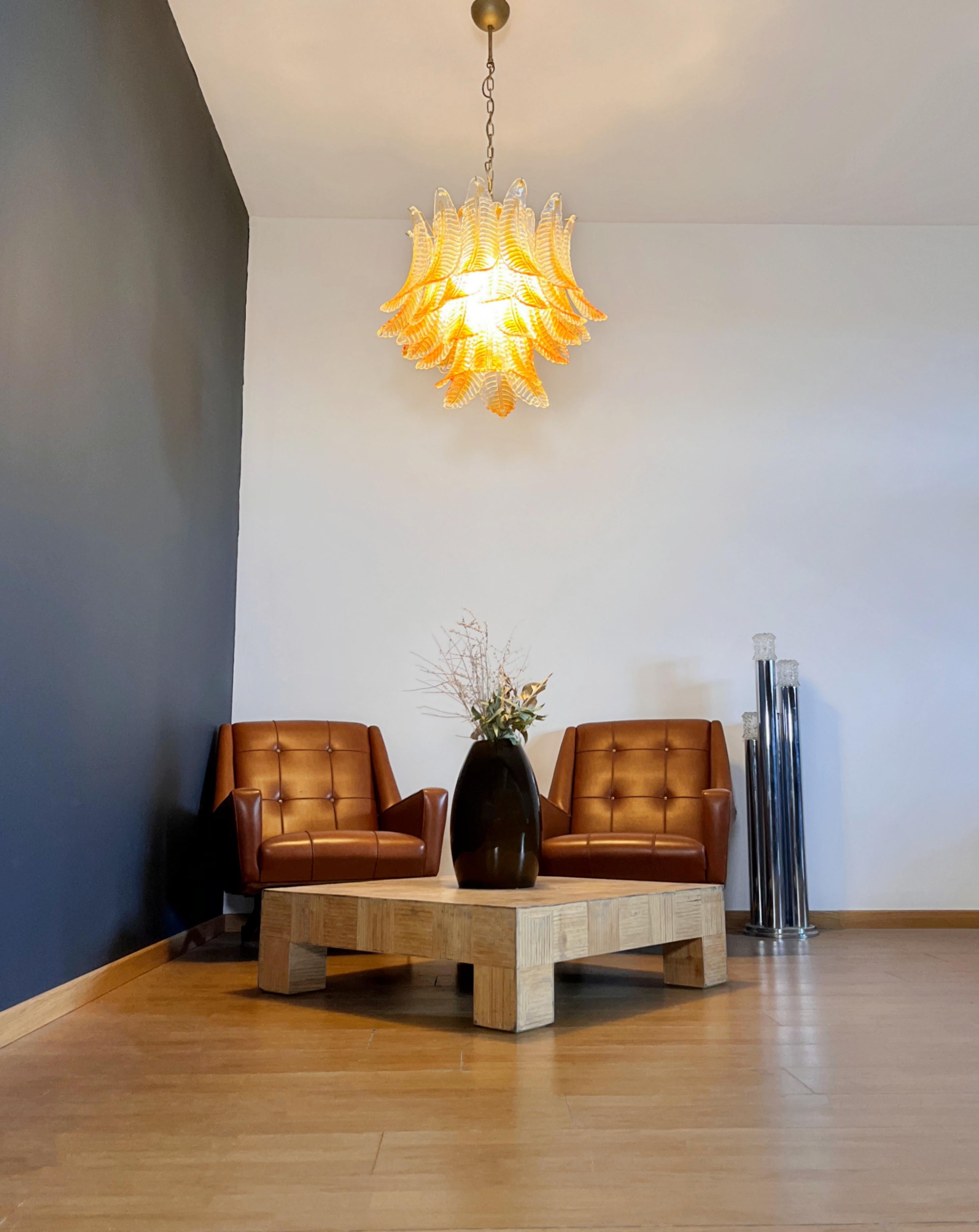 Murano italiano de seis pisos  Lámpara de cristal Felci - 36 vidrios tintados de ámbar en venta 4