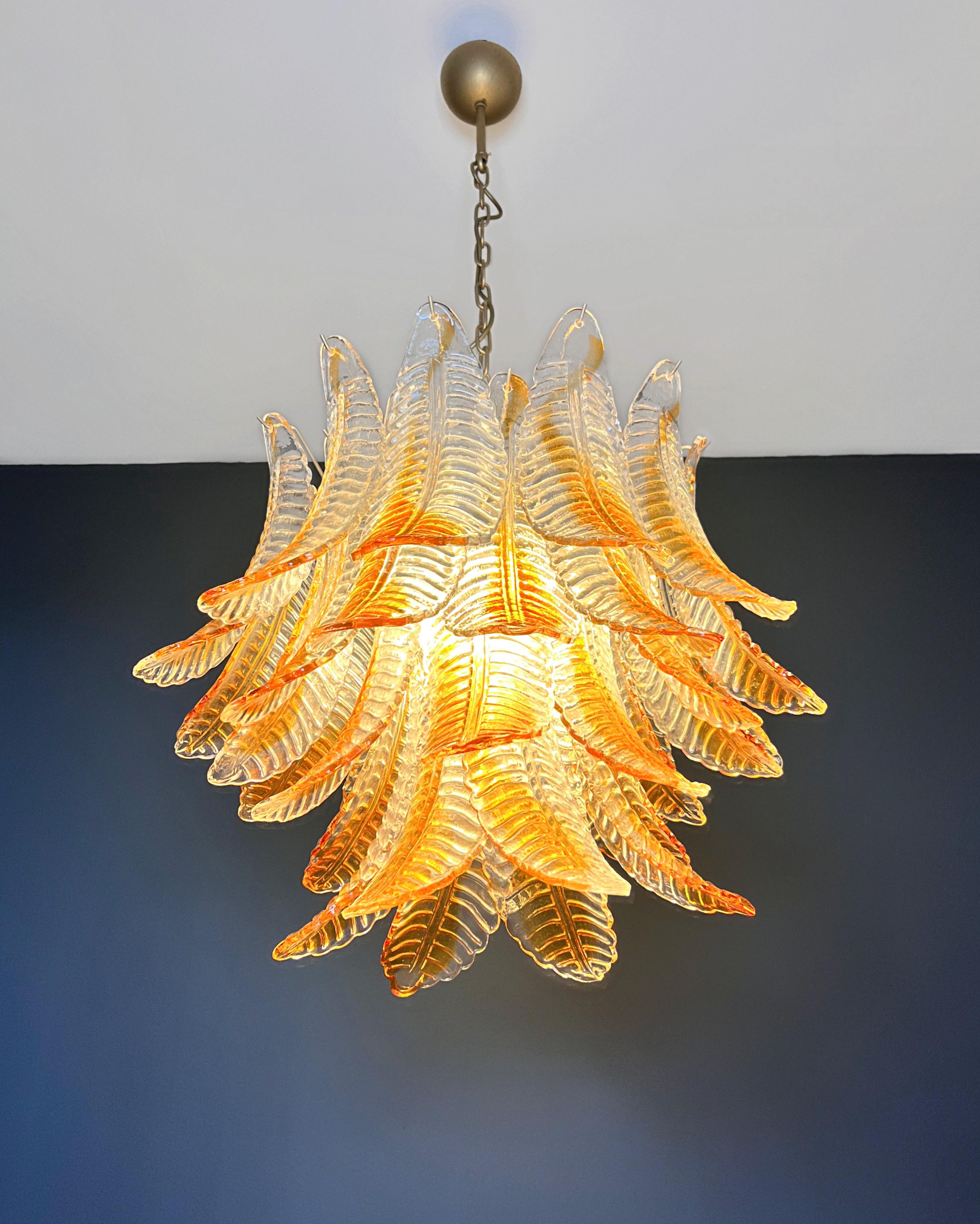 Murano italiano de seis pisos  Lámpara de cristal Felci - 36 vidrios tintados de ámbar en venta 8