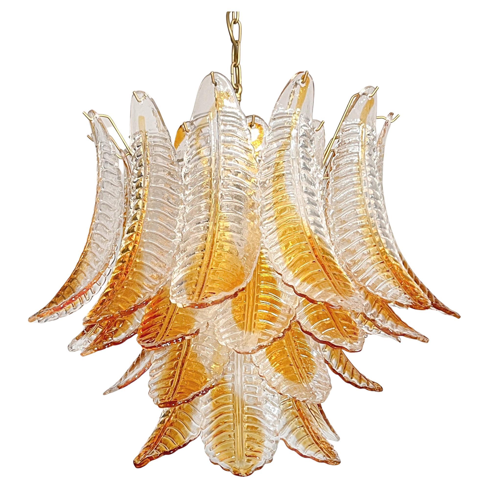 Murano italiano de seis pisos  Lámpara de cristal Felci - 36 vidrios tintados de ámbar