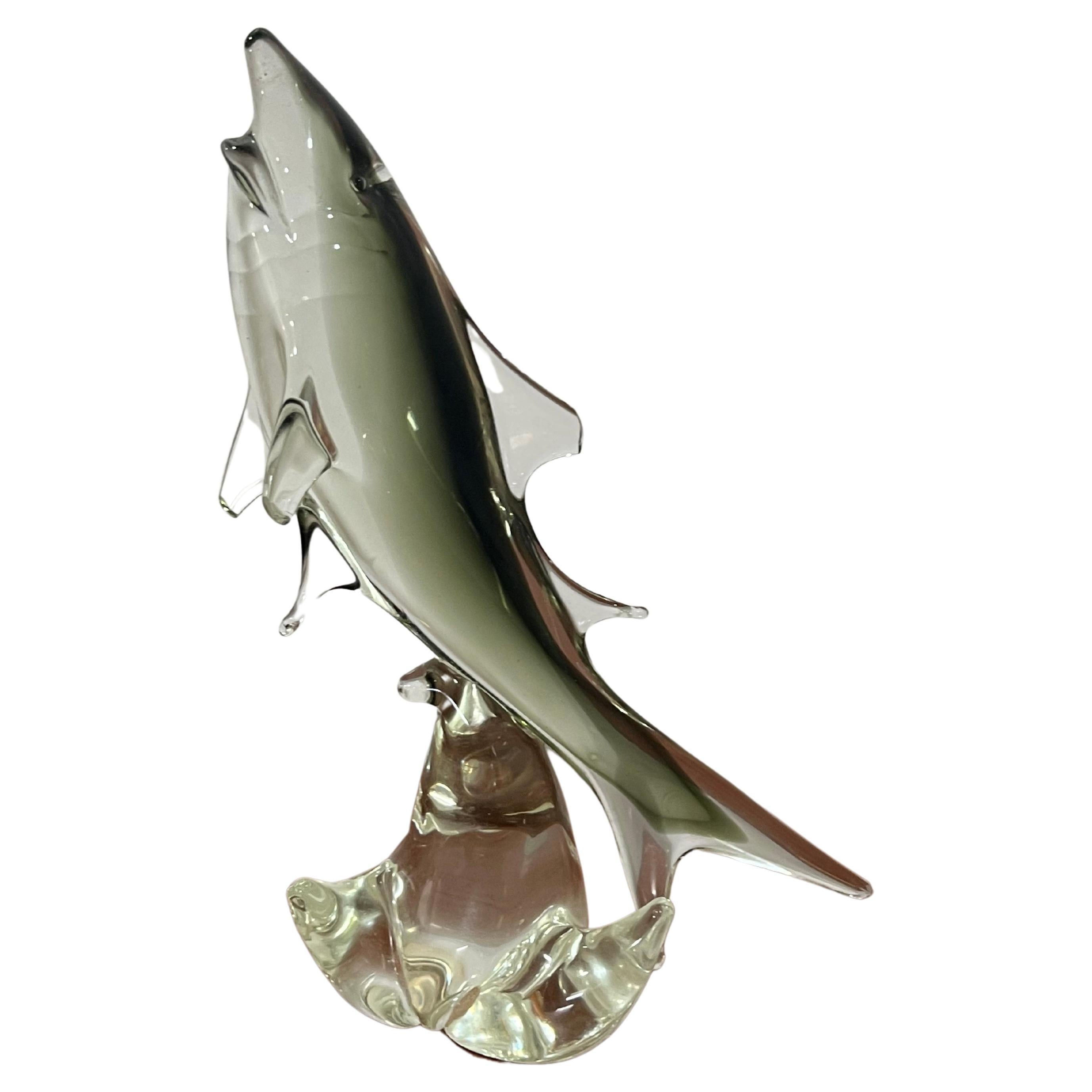 Sculpture de requin en verre fumé de Murano - Italie - 1960