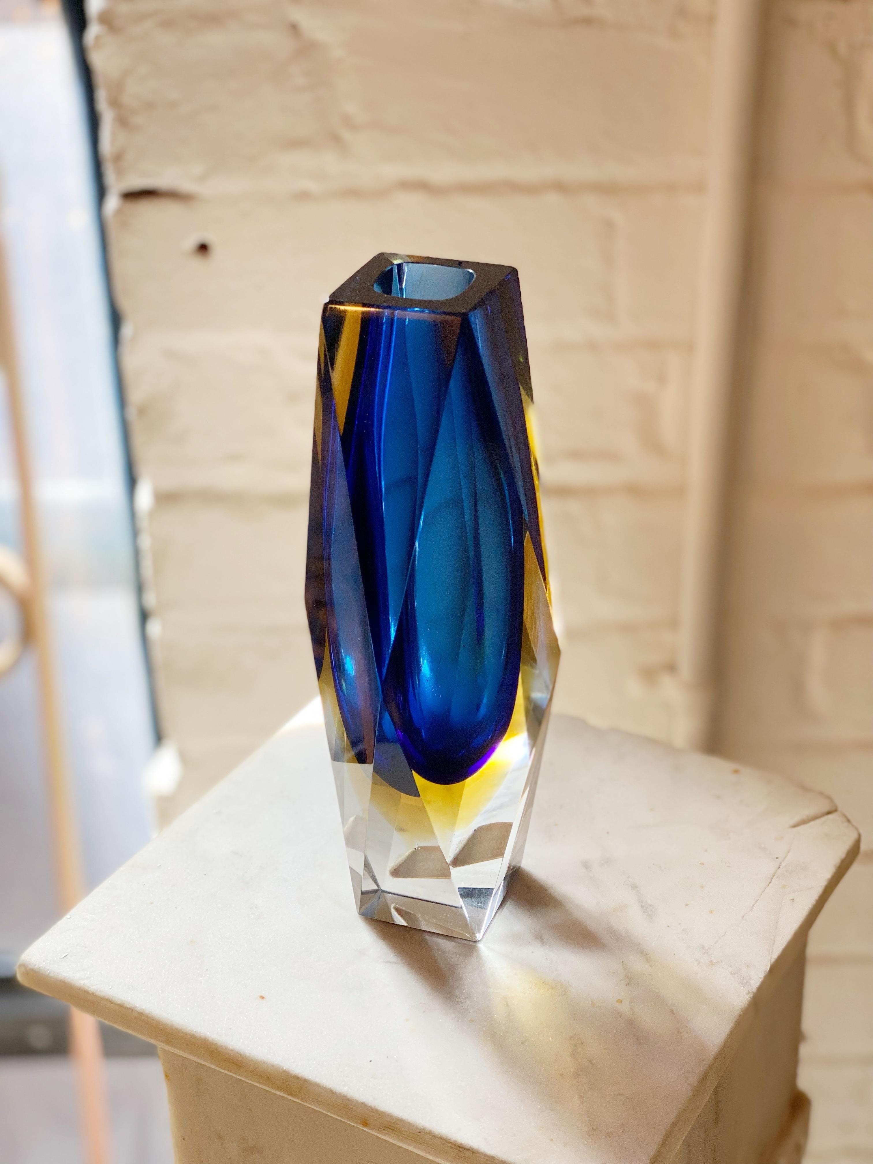 Italian Murano Sommerso Faceted Glass Vase In Good Condition In Brooklyn, NY