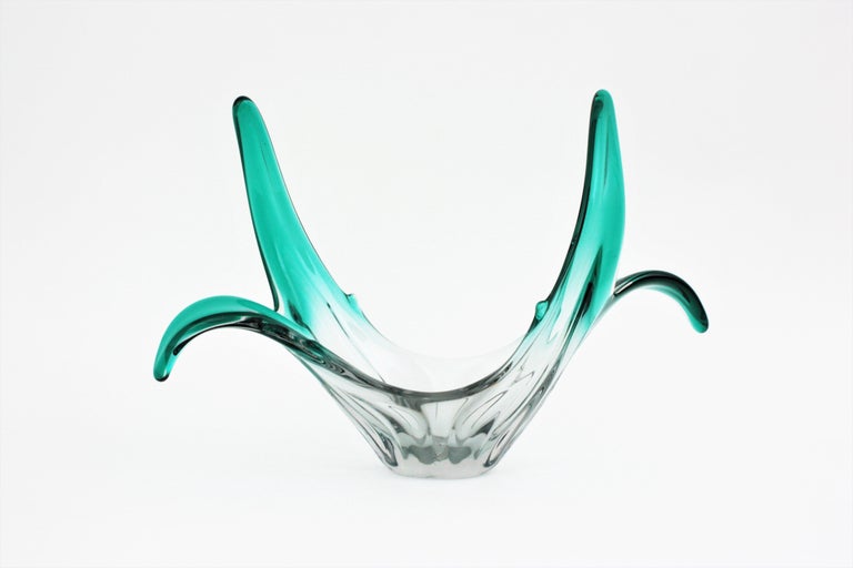 Mid-Century Modern Italian Murano Sommerso Green Clear Art Glass Centerpiece Vase For Sale