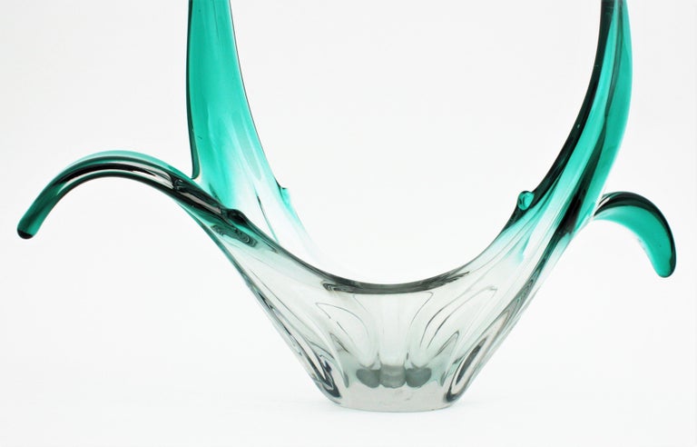 Italian Murano Sommerso Green Clear Art Glass Centerpiece Vase For Sale 4