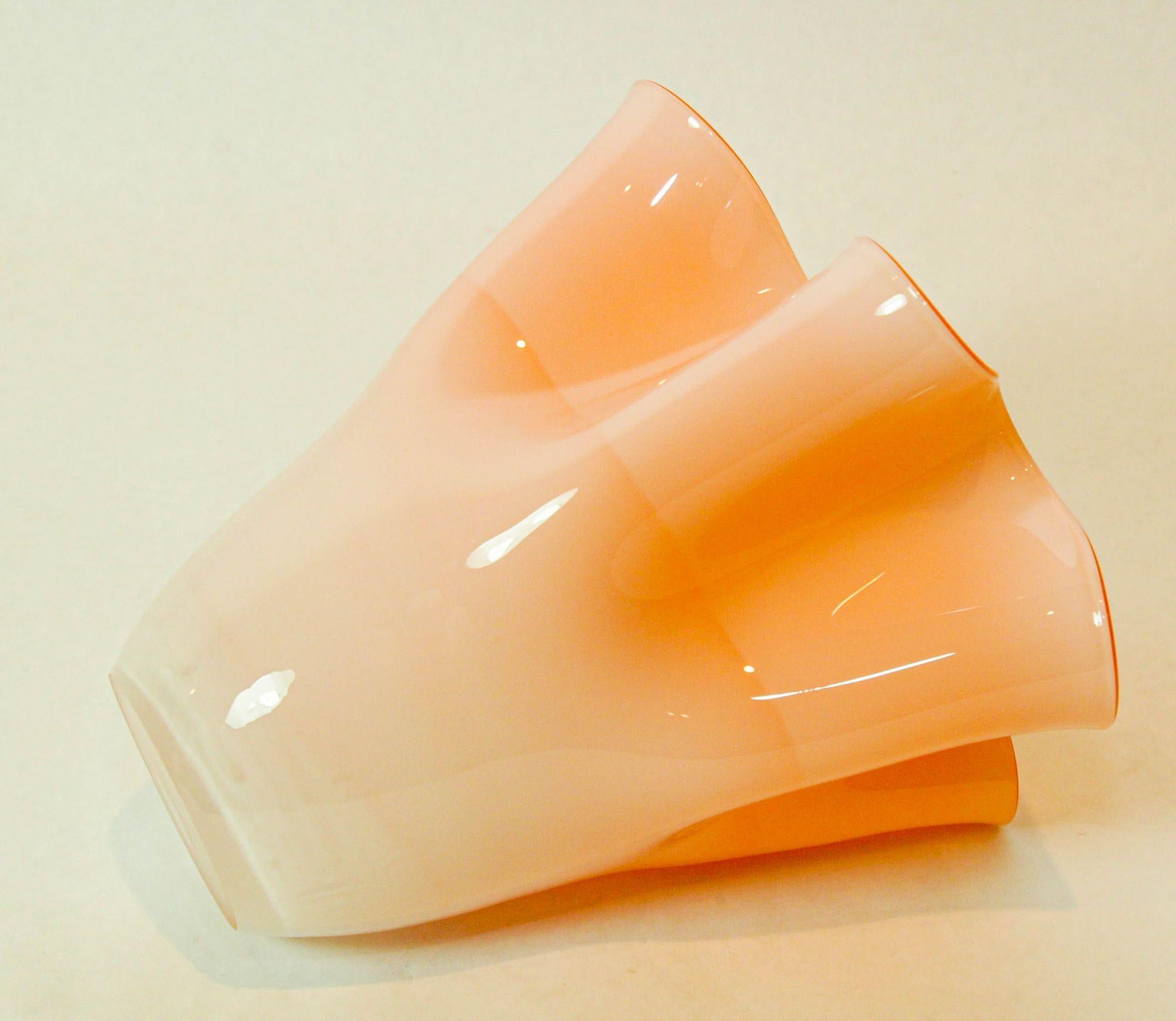 Vaso italiano di Murano arancione a forma di fazzoletto 1970 in vendita 1