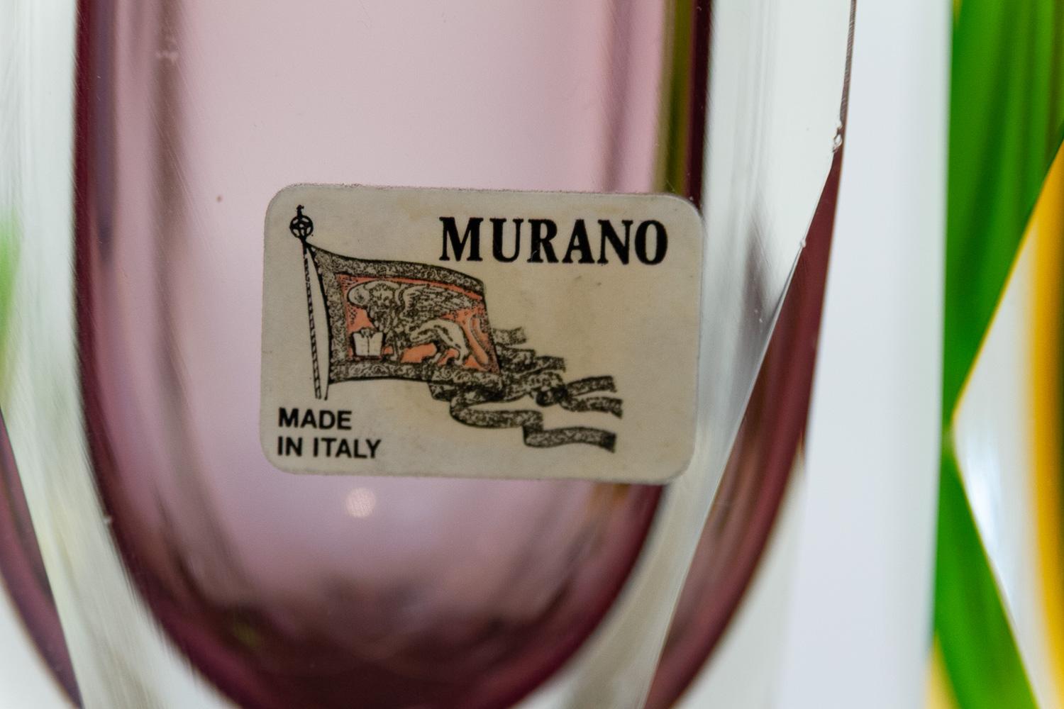 Italienische Murano Glass Sommerso Vasen mit dicken Facetten, 1970er Jahre. Satz von 2. (Ende des 20. Jahrhunderts) im Angebot