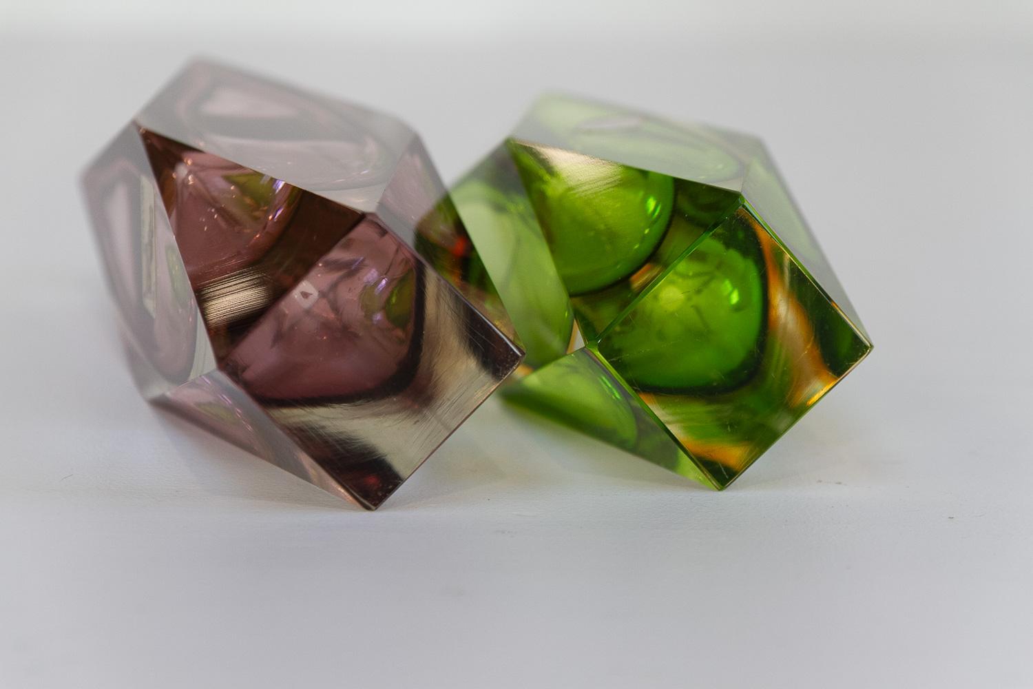 Italienische Murano Glass Sommerso Vasen mit dicken Facetten, 1970er Jahre. Satz von 2. im Angebot 2
