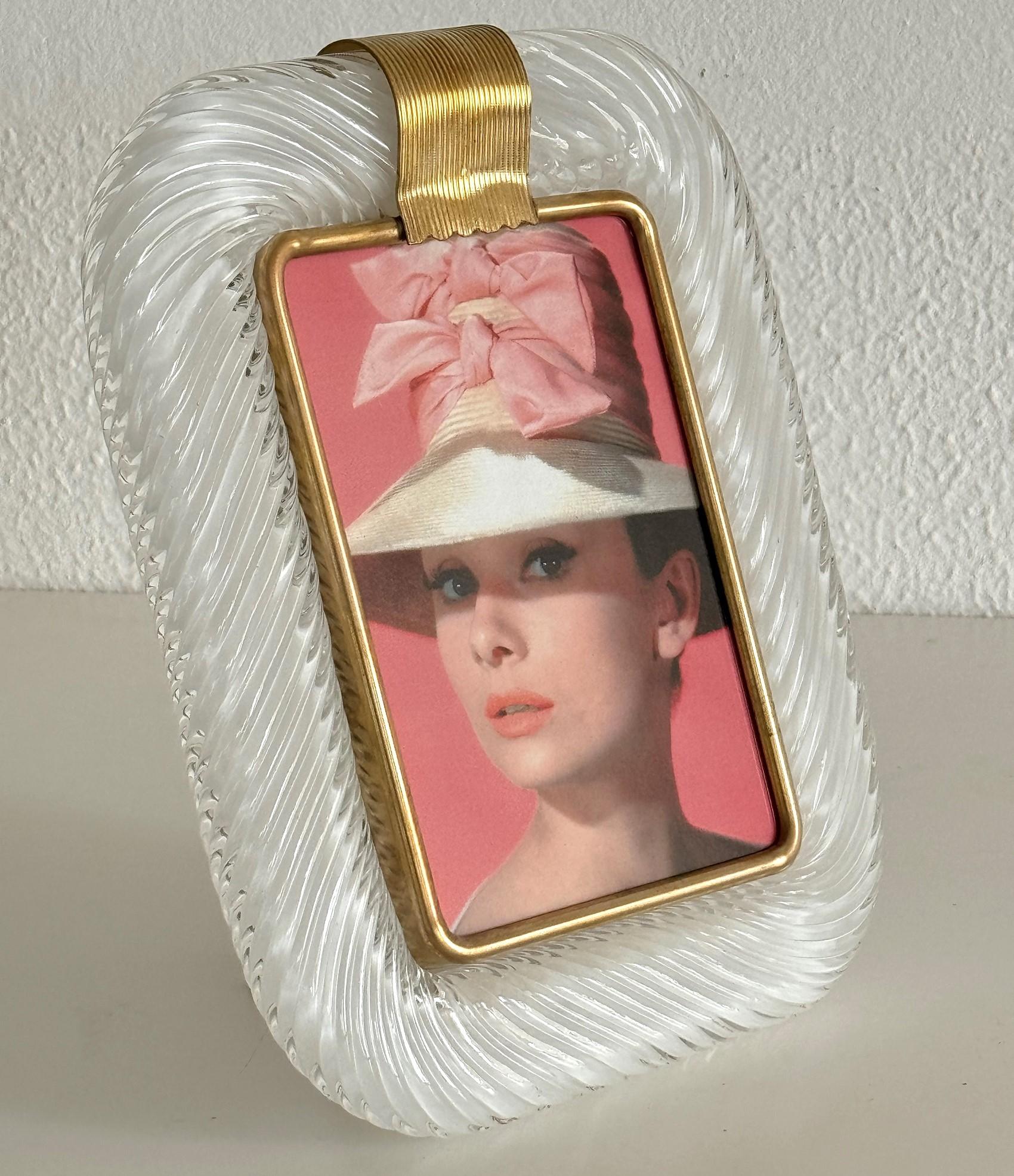 Bilderrahmen aus italienischem Murano-Glas in Opalinweiß im Barovier&Toso-Stil (Ende des 20. Jahrhunderts) im Angebot