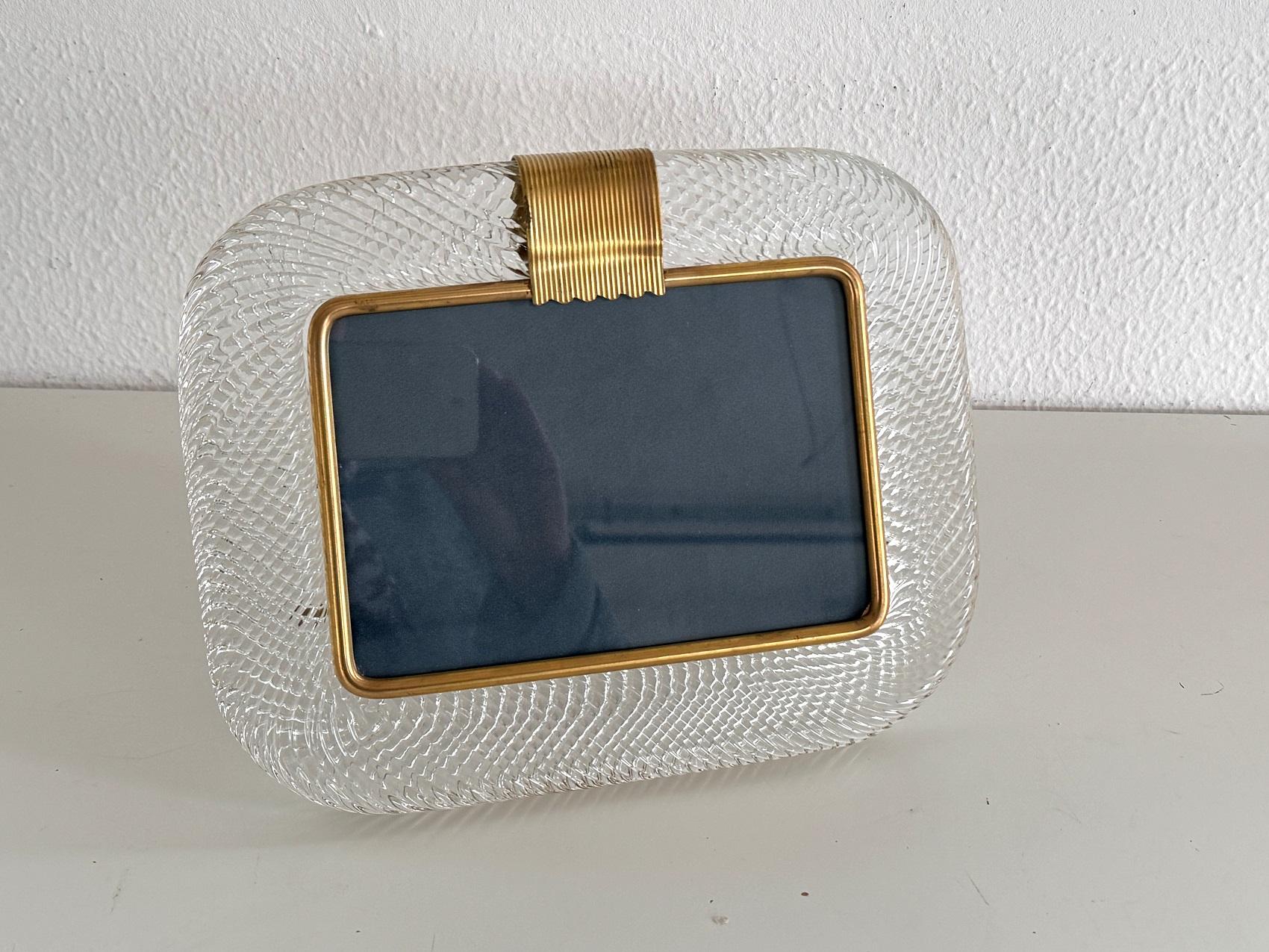 Cadre photo italien en verre clair torsadé et laiton de Murano 1