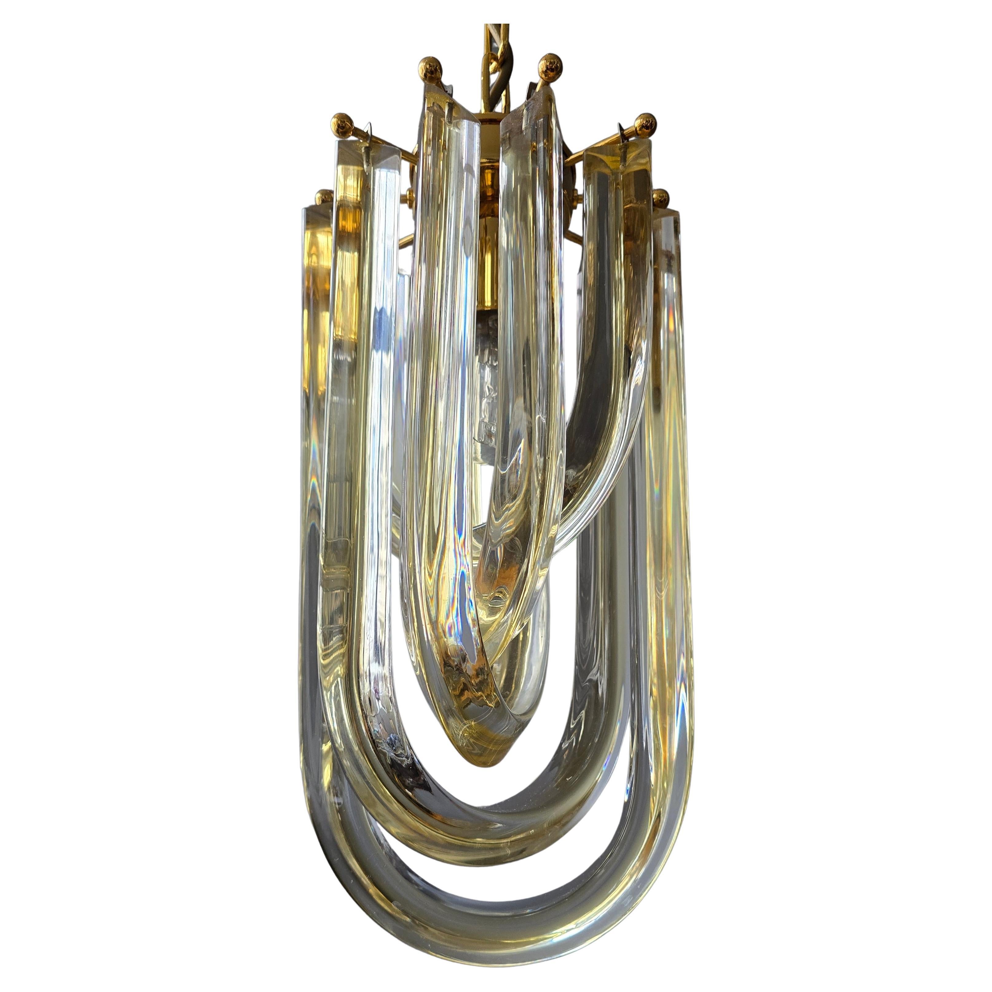 Ottone Ciondolo in vetro di Murano a forma di U in stile Venini, anni '70 in vendita