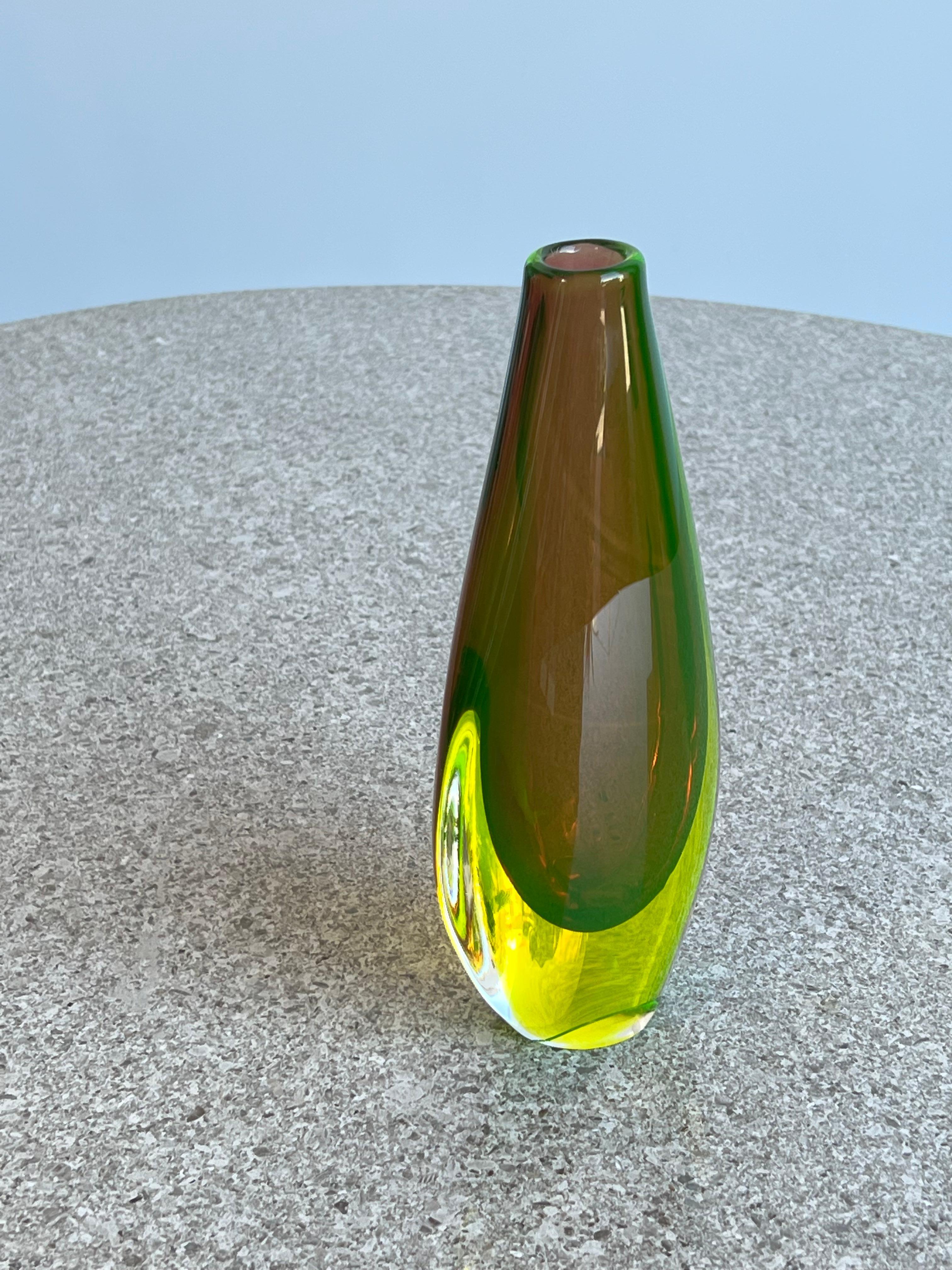 Italian Murano Uranium Green Glass Vase by Flavio Poli  In Good Condition In Byron Bay, NSW