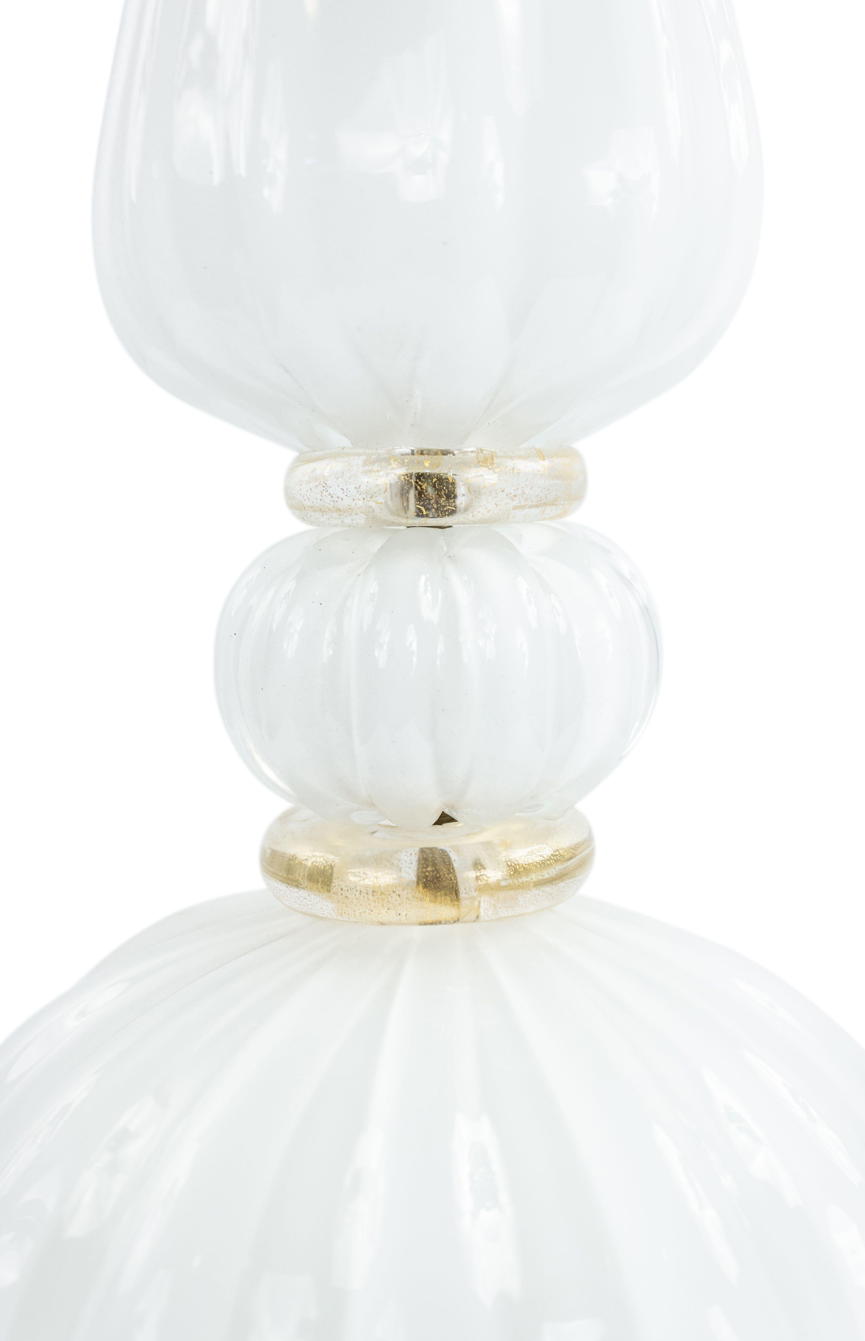 20th Century Italian Murano White Gold Dusted Glass Table Lamp For Sale