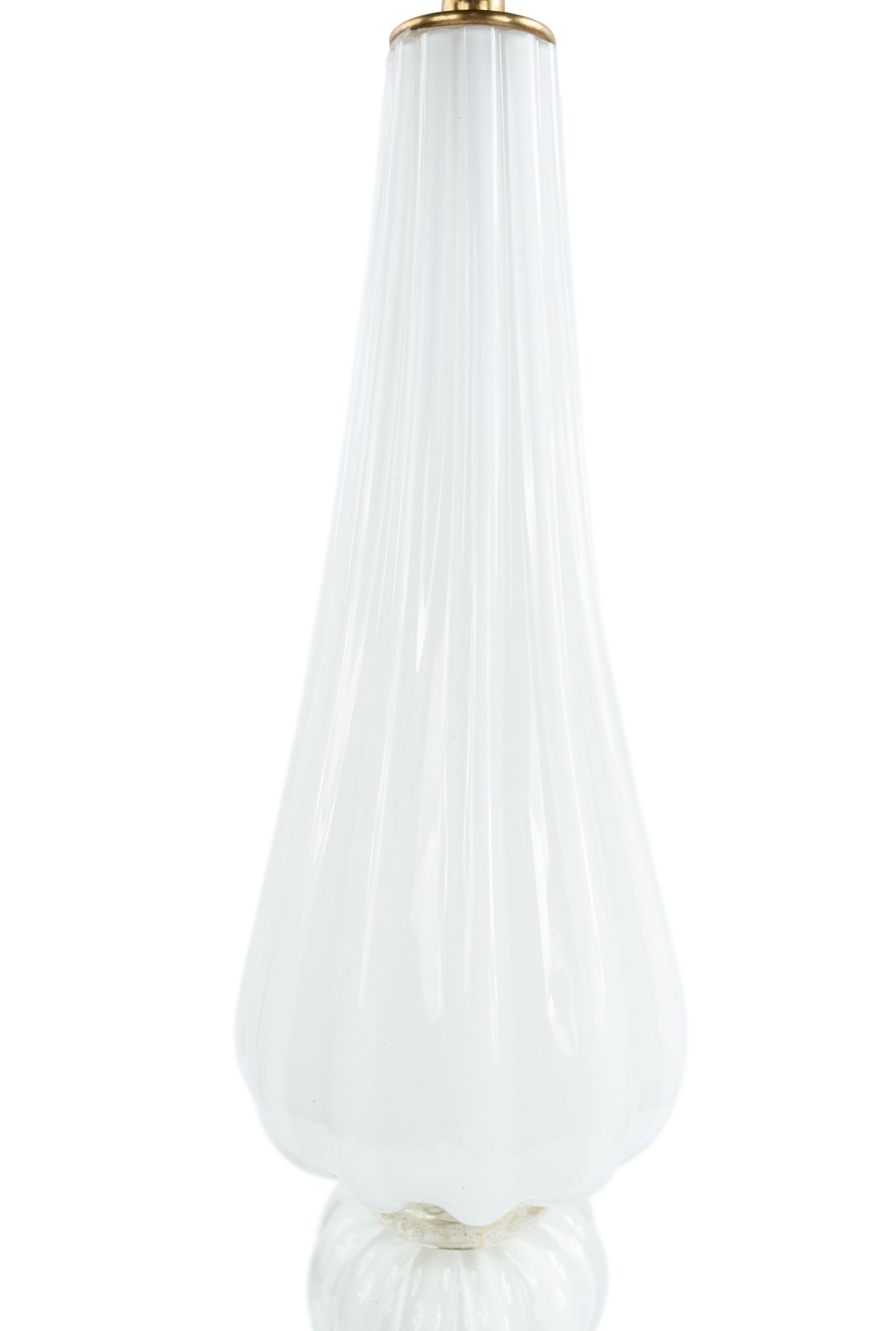 Italian Murano White Gold Dusted Glass Table Lamp For Sale 3
