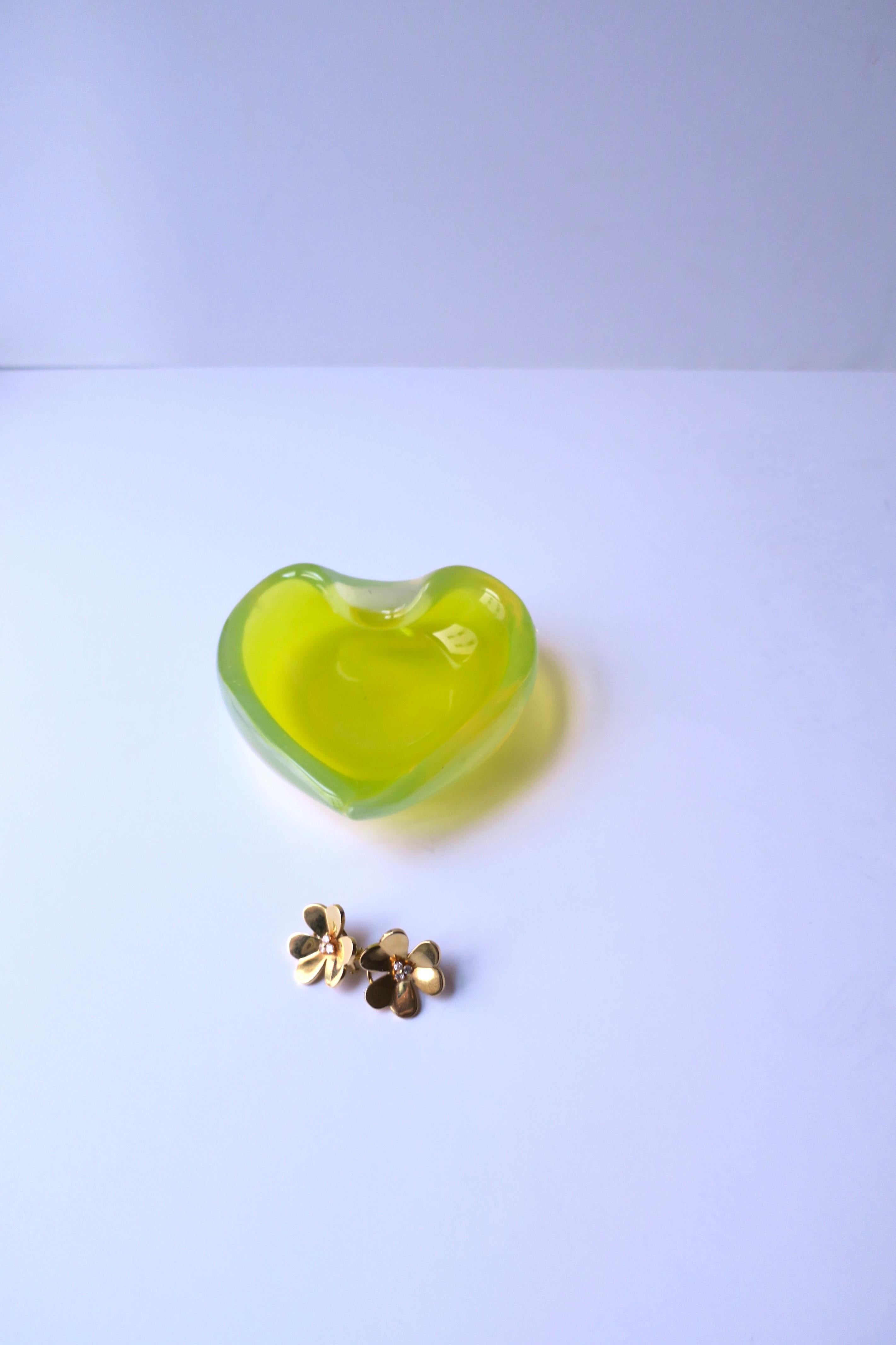 Italian Murano Yellow Opaline Heart Dish  In Good Condition For Sale In New York, NY